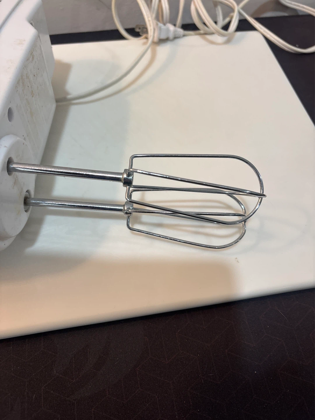 Black & Decker Hand Mixer - photo 4