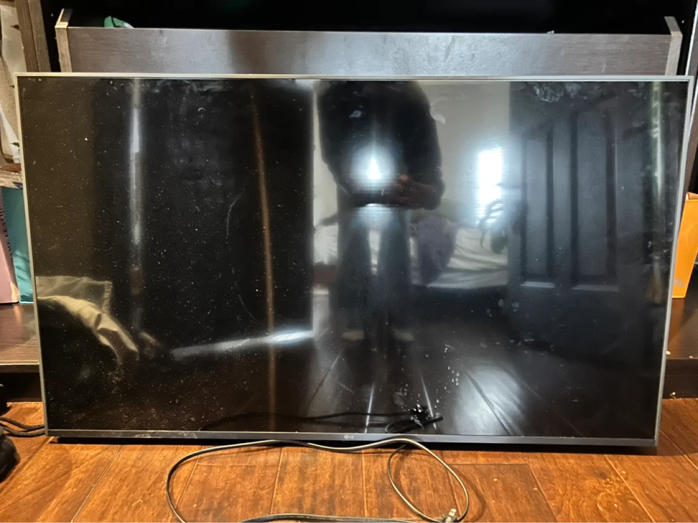 LG Flat Screen TV 40”