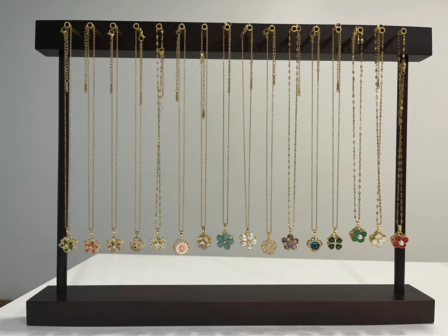 Assorted Flower and Clover Necklaces - photo 2