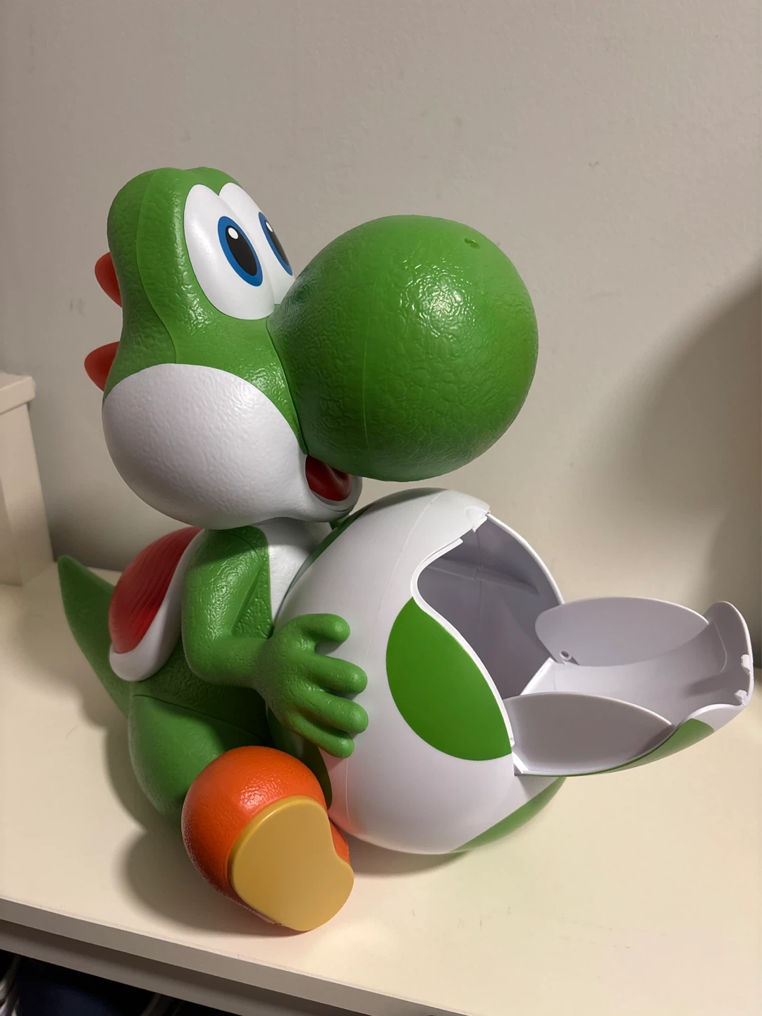 Yoshi popcorn bucket - photo 4