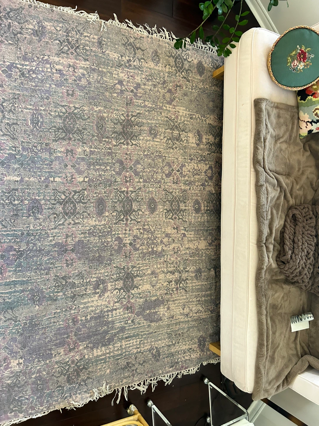 Distressed Persian Style Area Rug - photo 2