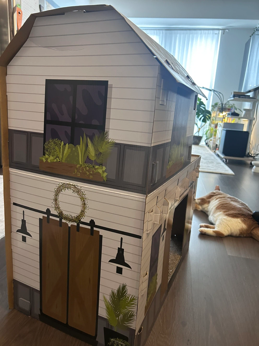 Like NeW Cardboard Cat Scratcher House