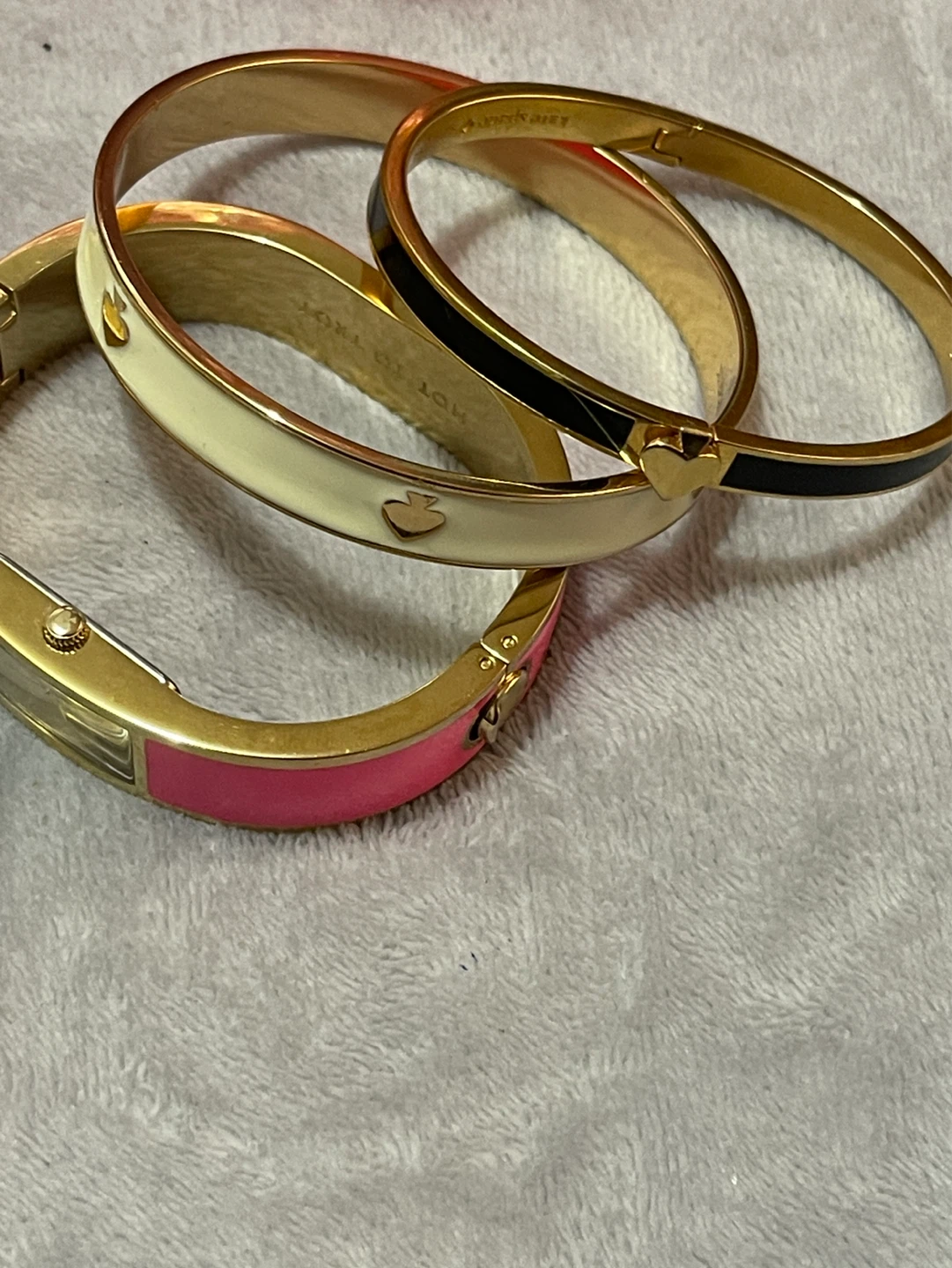 Brand new watch with 2 free bracelets - photo 3