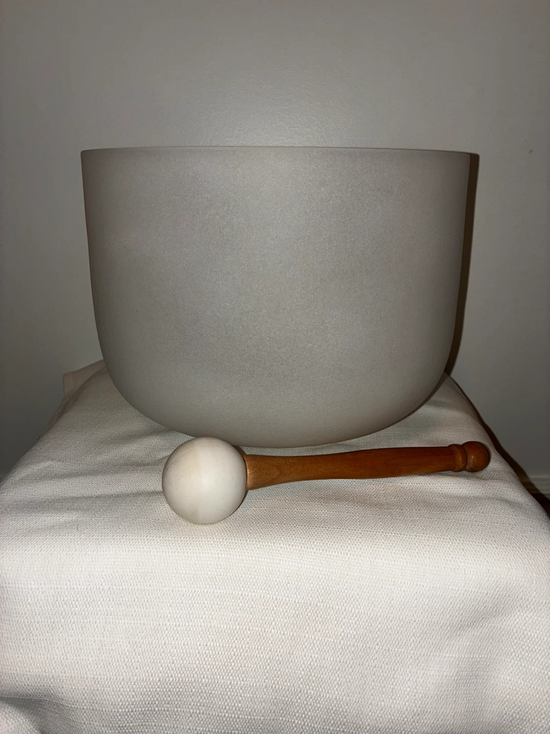 Root Chakra Quartz Crystal Singing Bowl Set