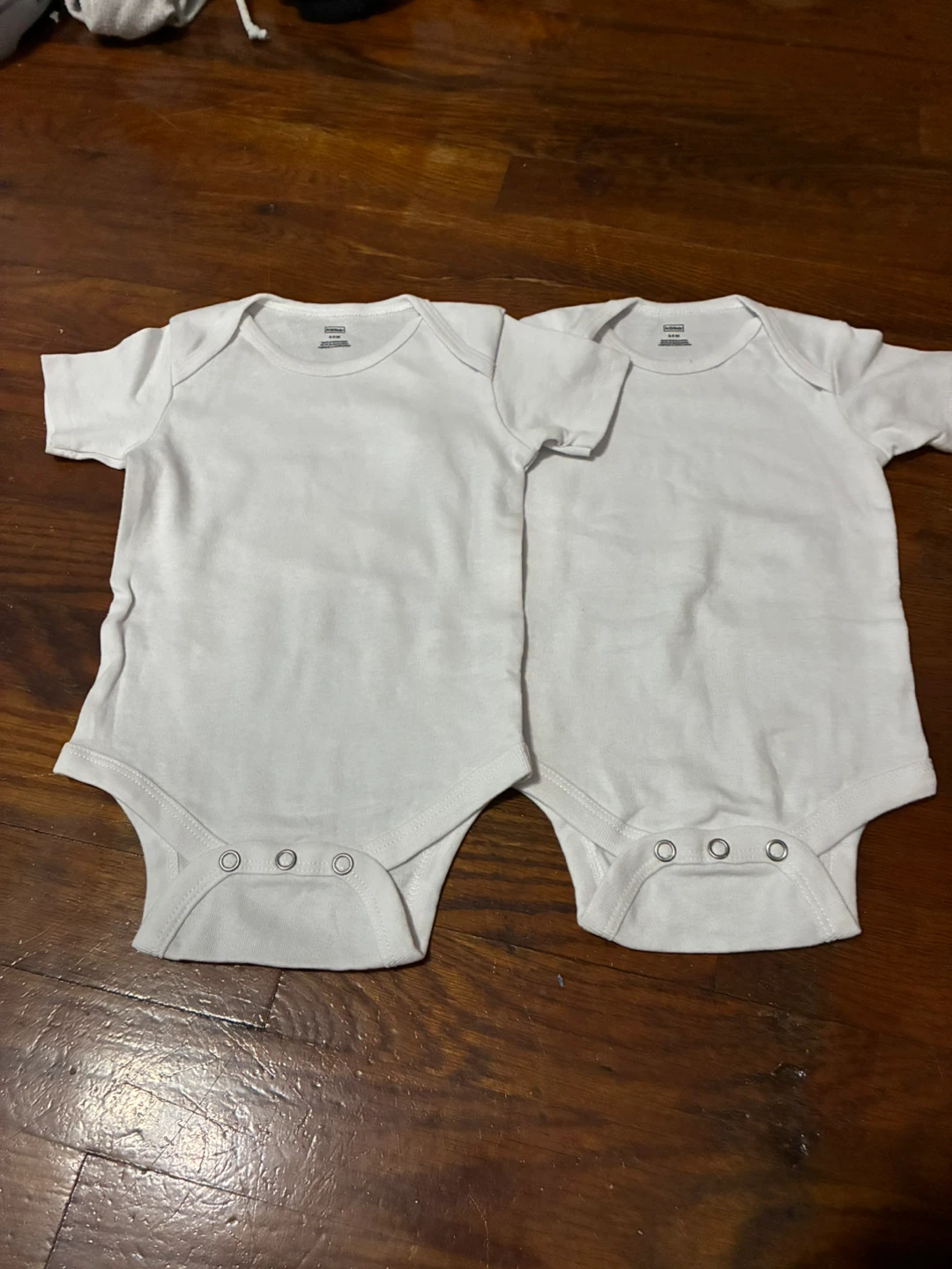 Baby onsie for diy project