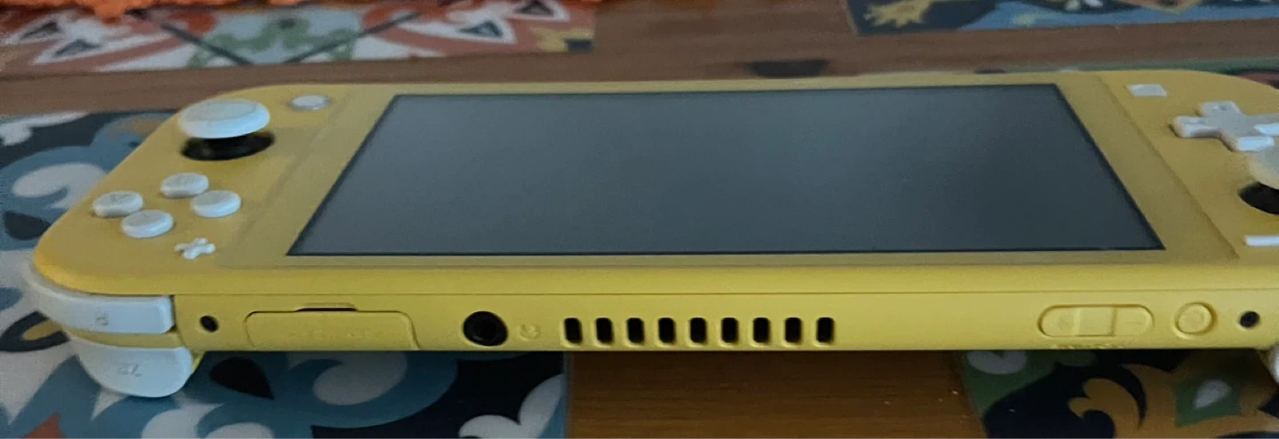 Nintendo Switch Lite Yellow with Animal Crossing Edition Case - photo 5