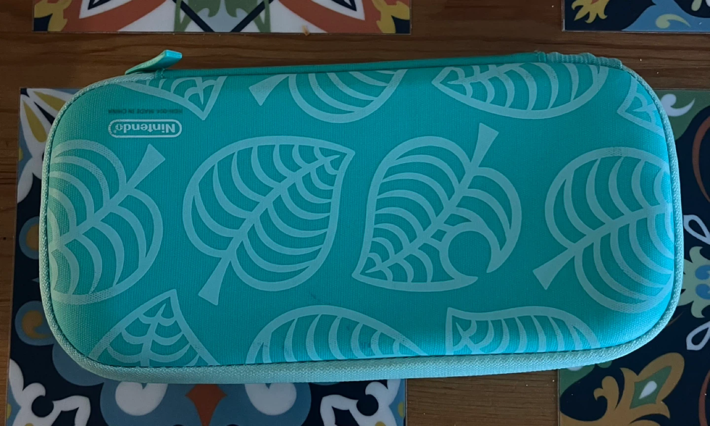 Nintendo Switch Lite Yellow with Animal Crossing Edition Case - photo 4