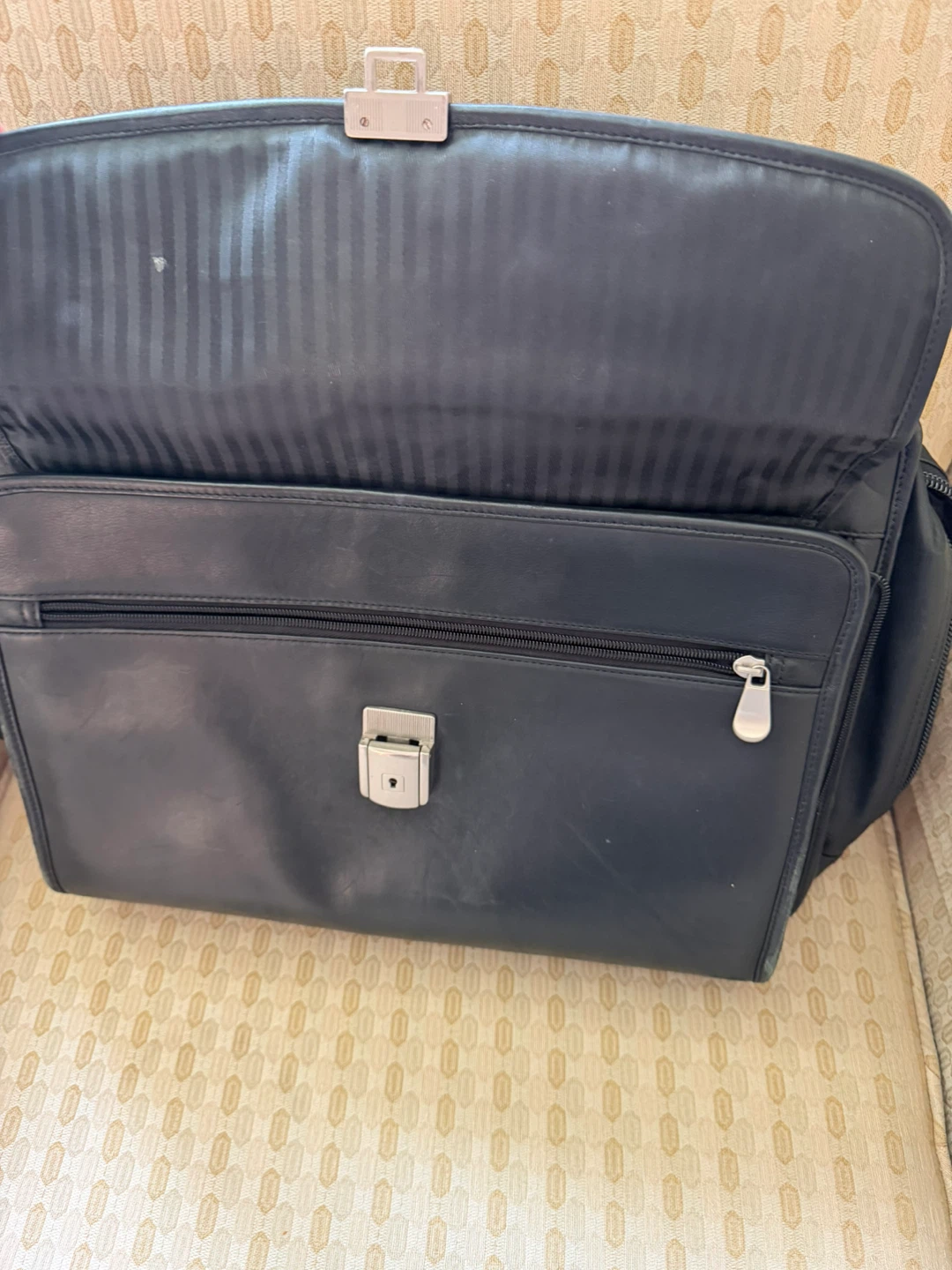 Black leather briefcase/laptop bag - photo 5