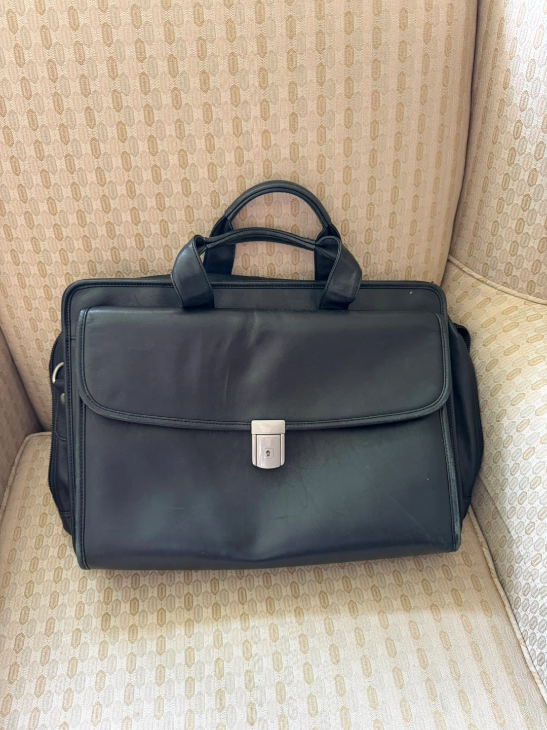 Black leather briefcase/laptop bag