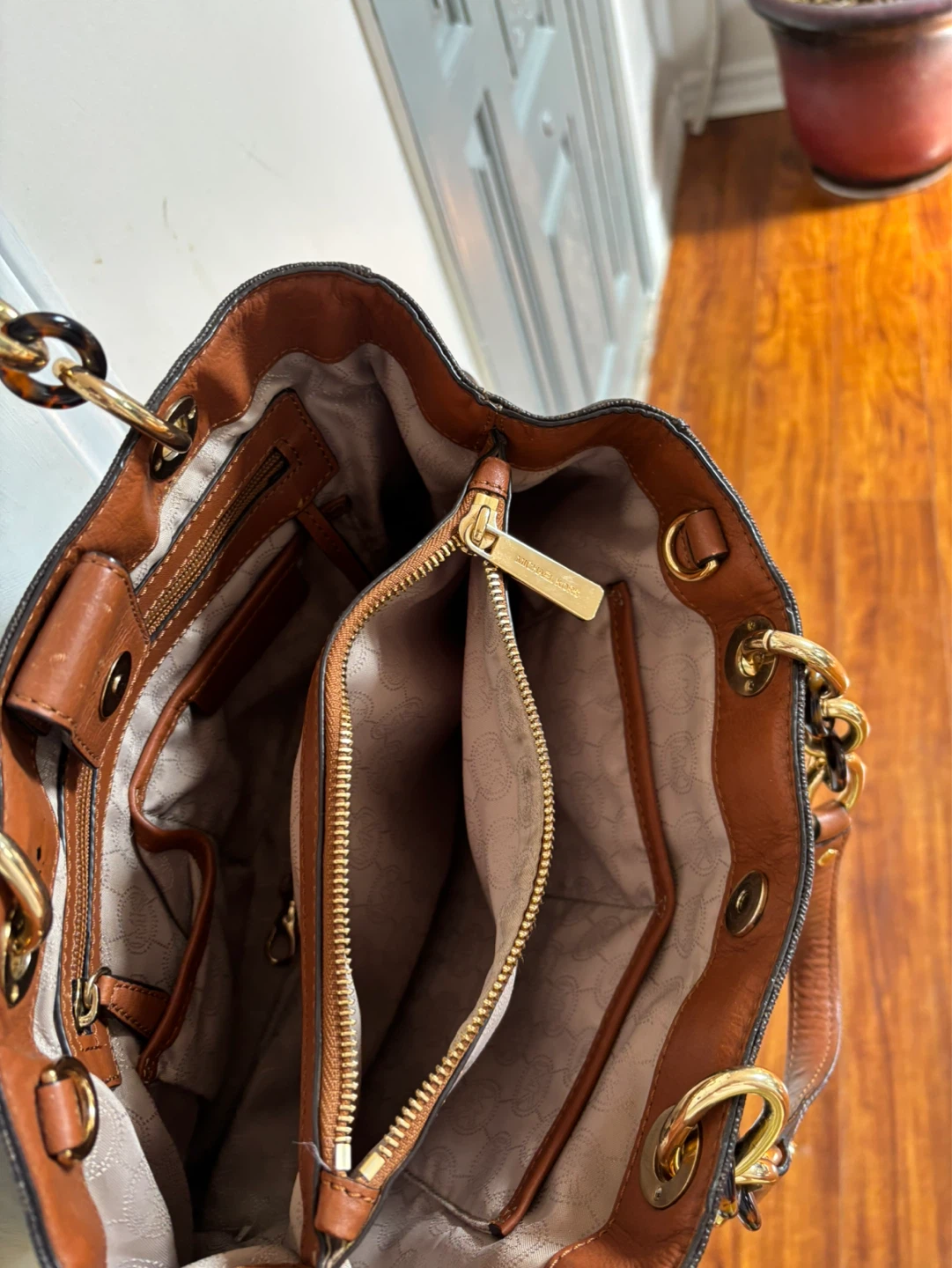 Michael Kors Monogram Tote Bag - photo 3