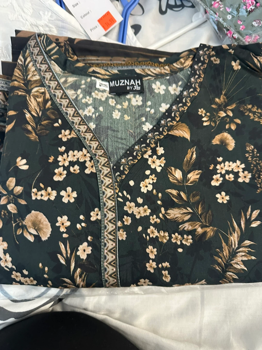 3 piece dhanak suit in Xl - photo 3