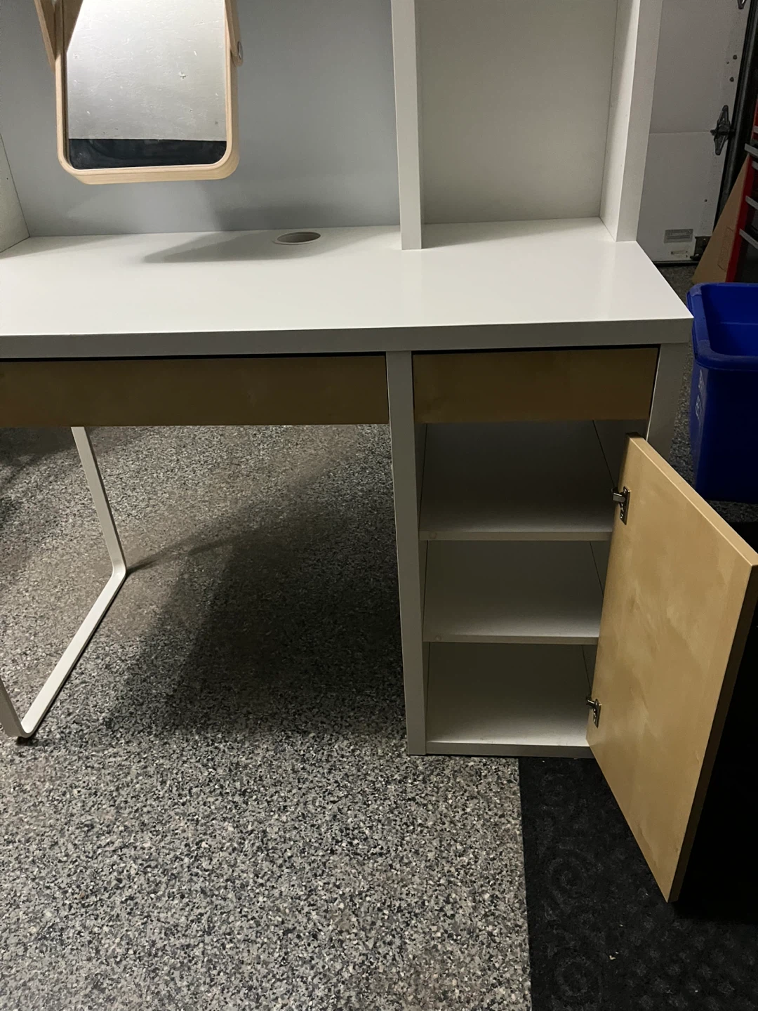 White Desk with Mirror and Shelving - photo 3