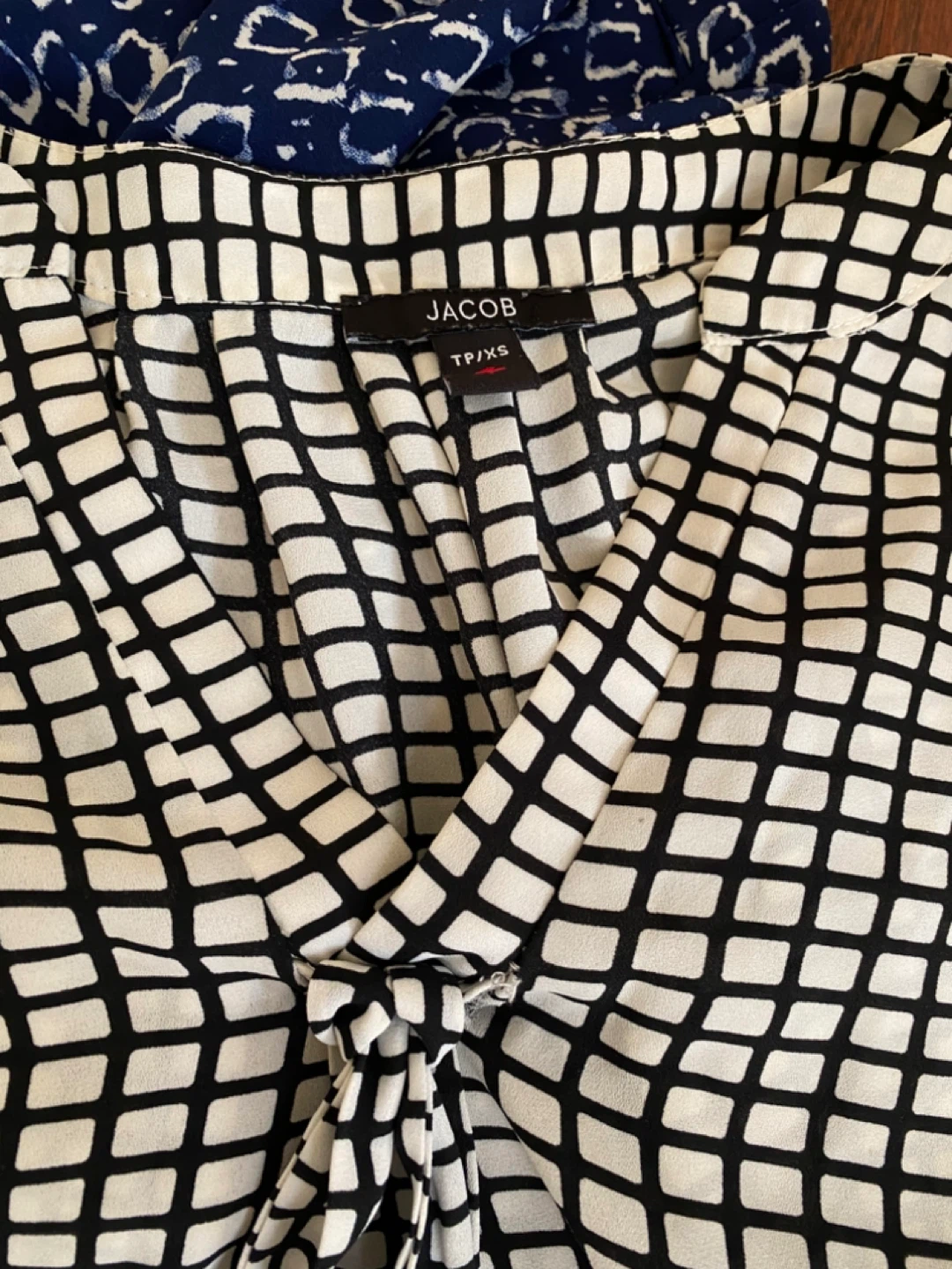 Women Blouses - photo 2
