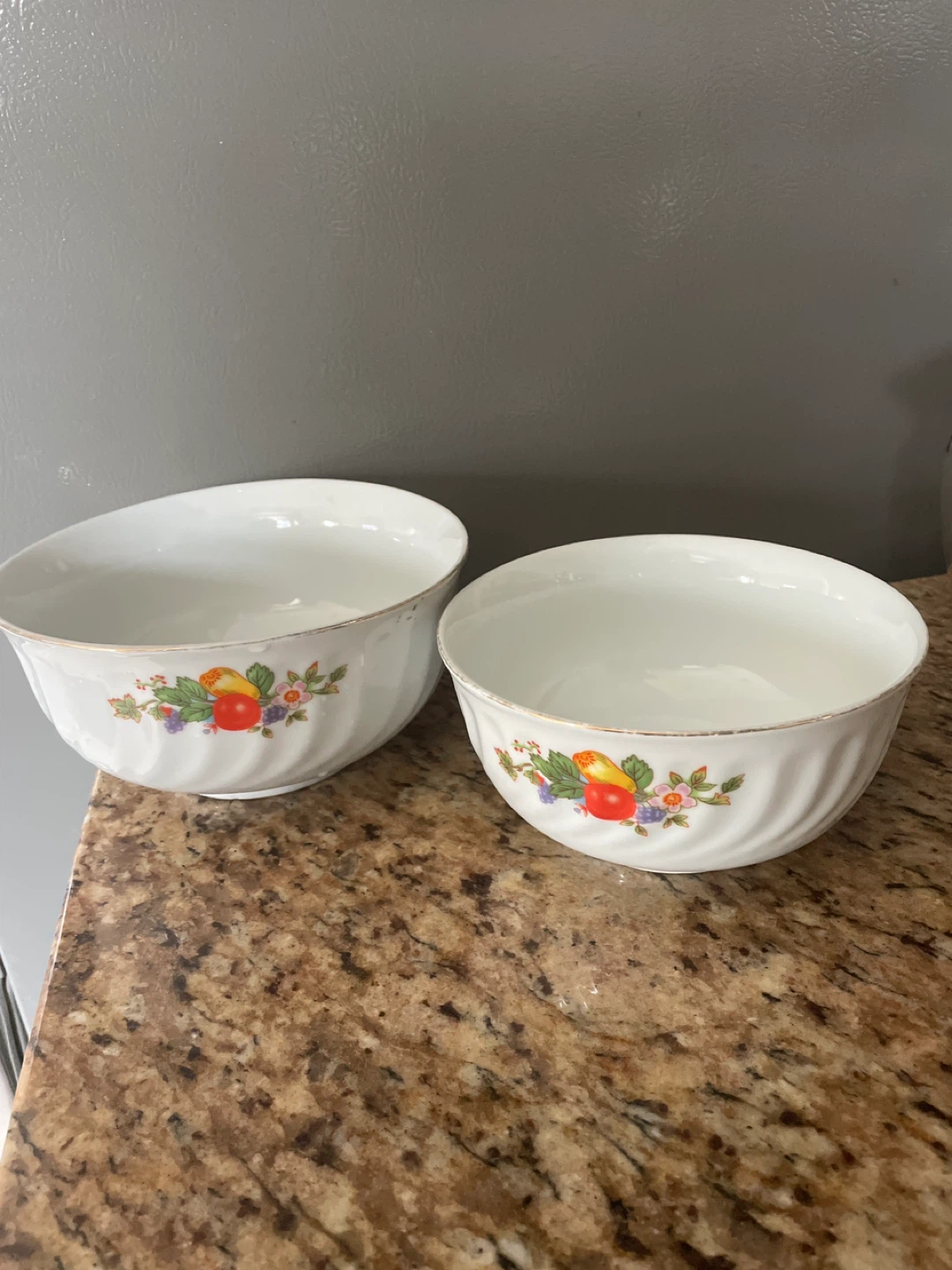 Like new  2 Cups and 2 bowls Set - photo 2