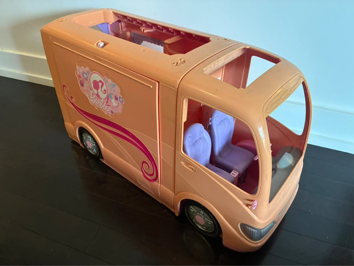 Barbie Camper Van Playset - photo 2