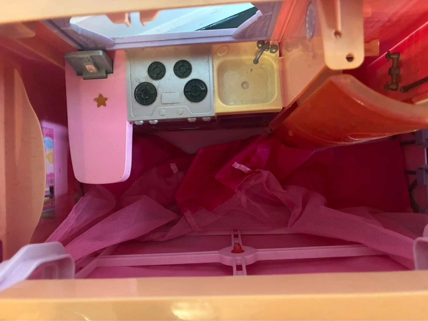 Barbie Camper Van Playset - photo 4