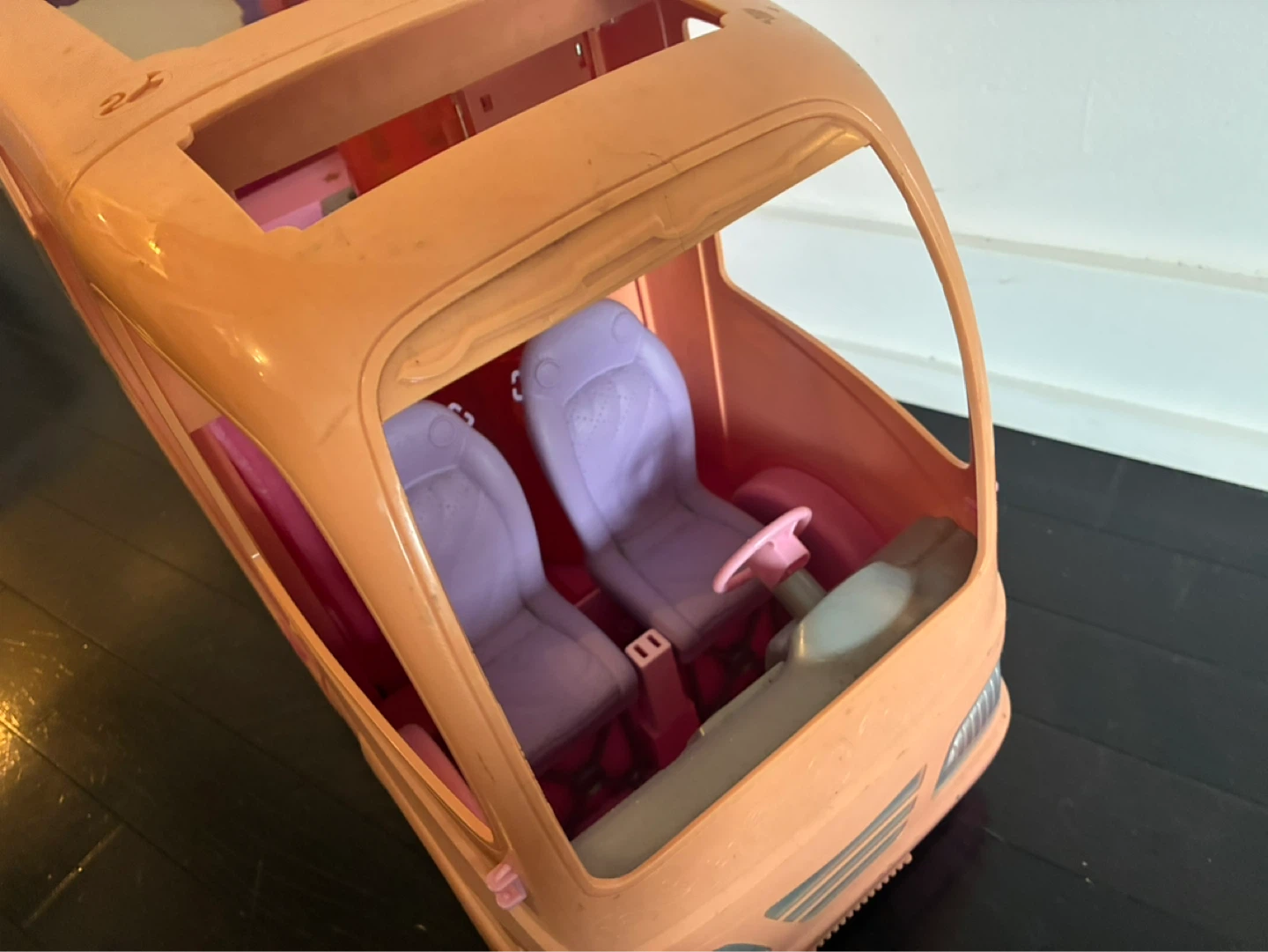 Barbie Camper Van Playset - photo 3