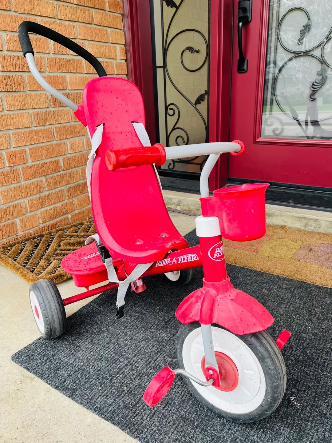 Radio Flyer Red Tricycle with Handle - photo 2
