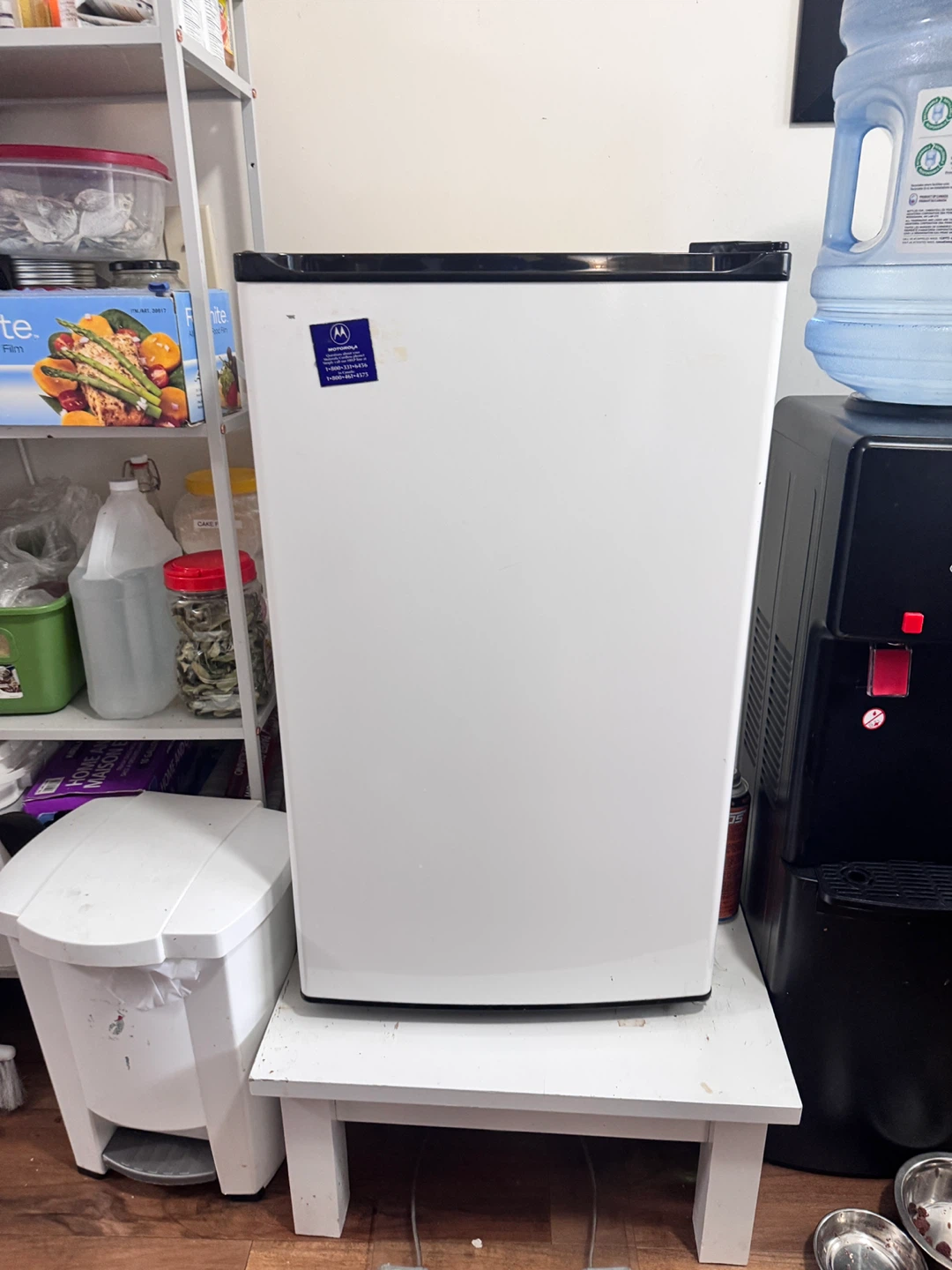 White Compact Mini Fridge - photo 2