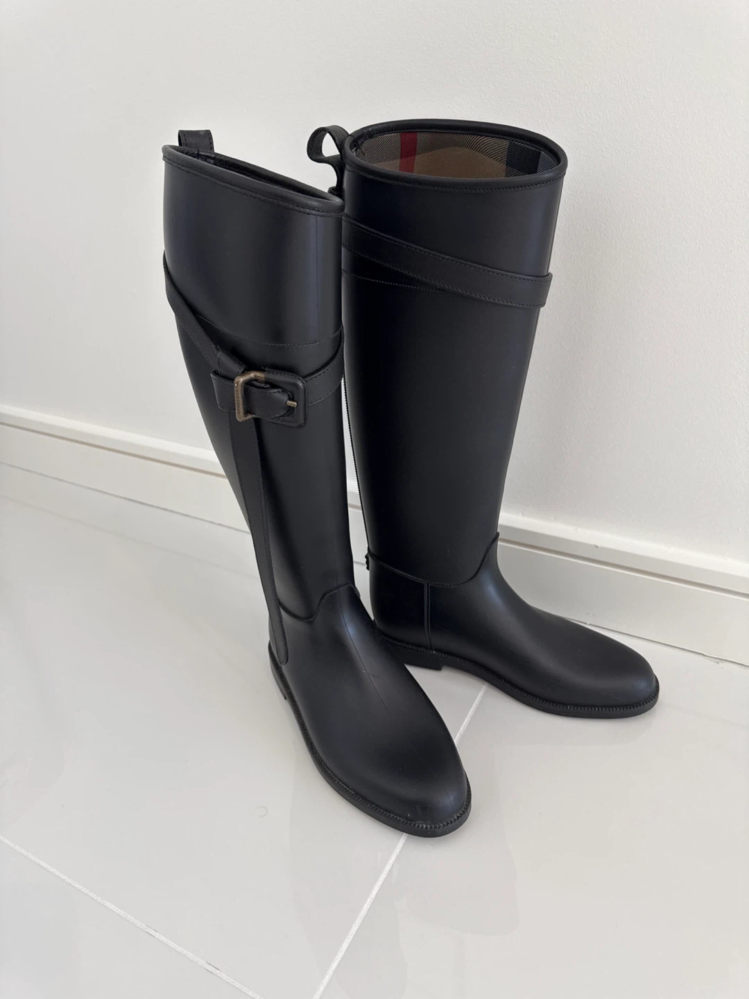 Burberry Black Rubber Riding Boots - photo 3