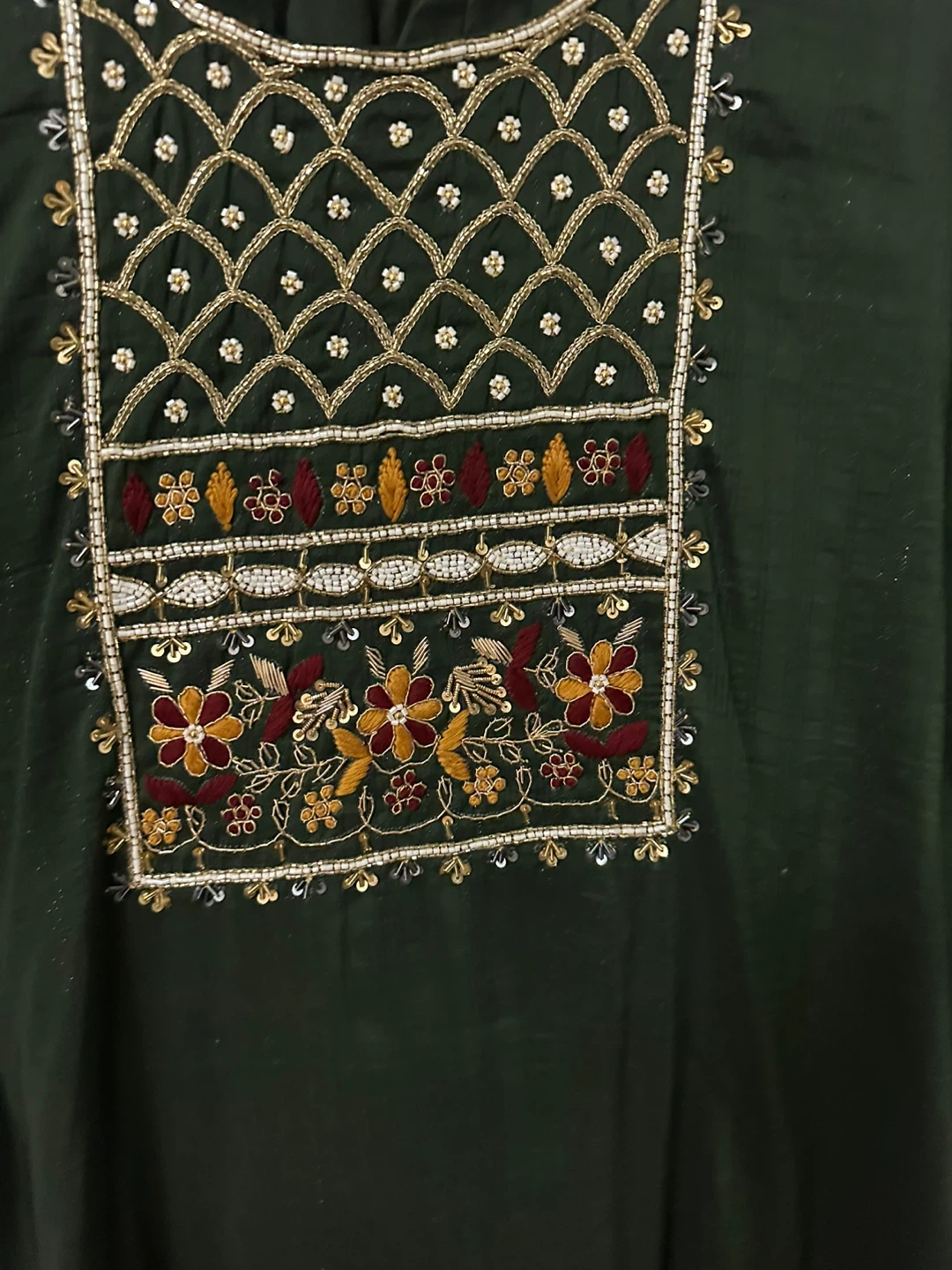 Green Embroidered suit - photo 2
