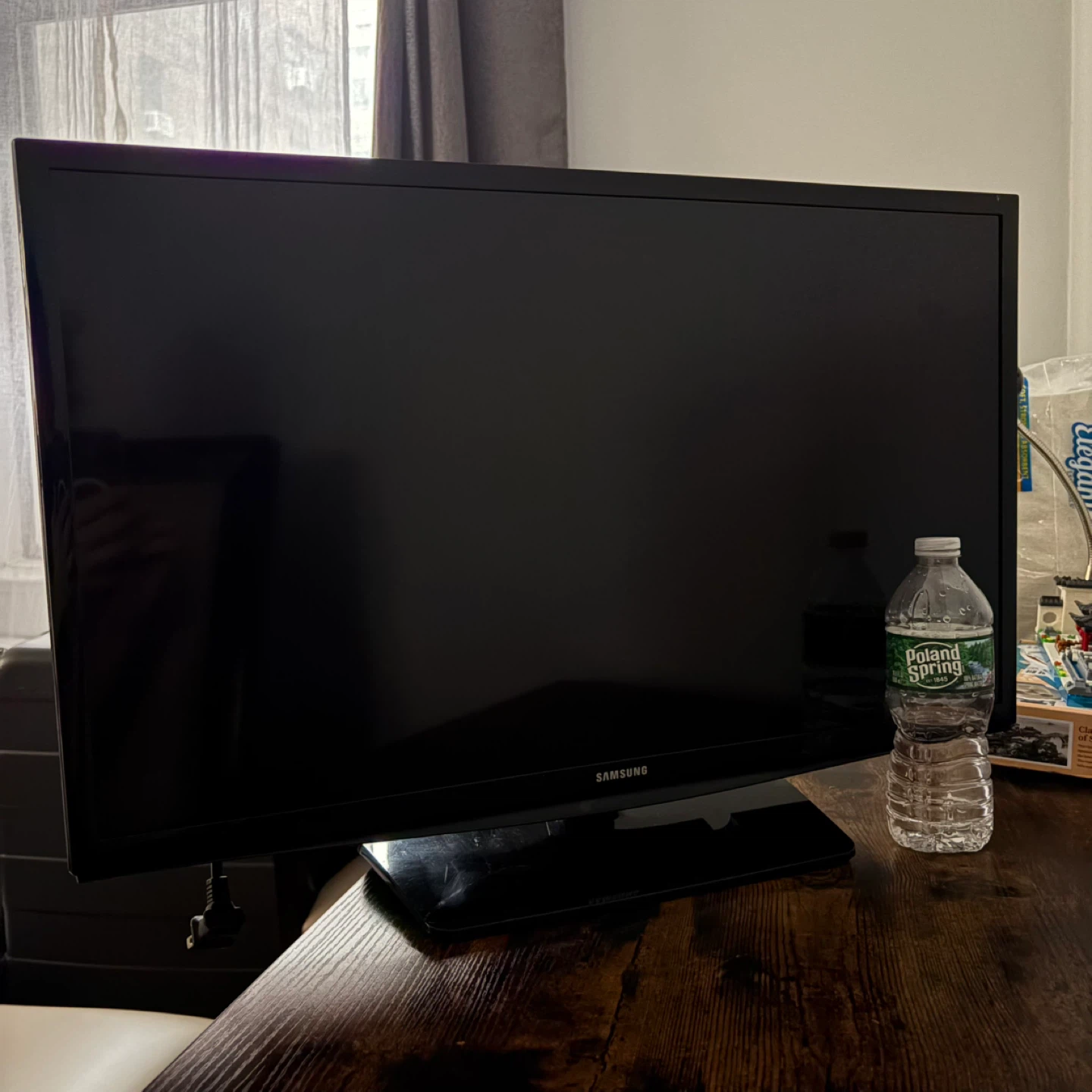 Samsung UN28H4000AF 28-inch HD Television