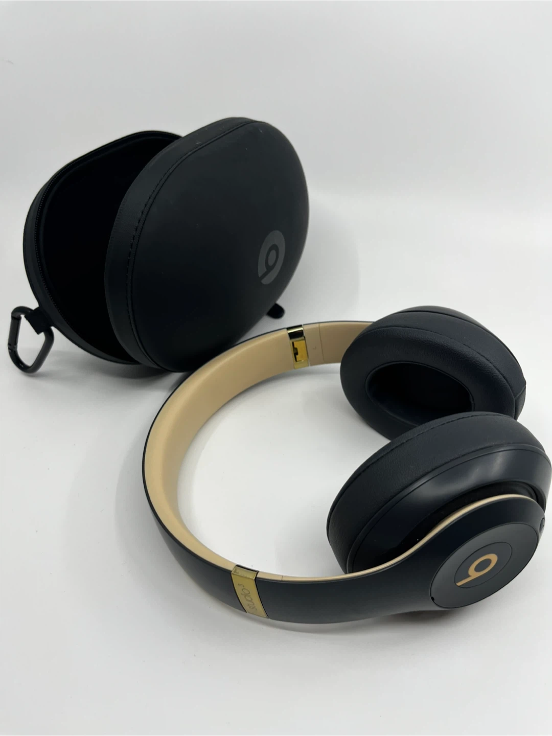 Beats Studio3 Wireless Headphones - Black & Gold - photo 4