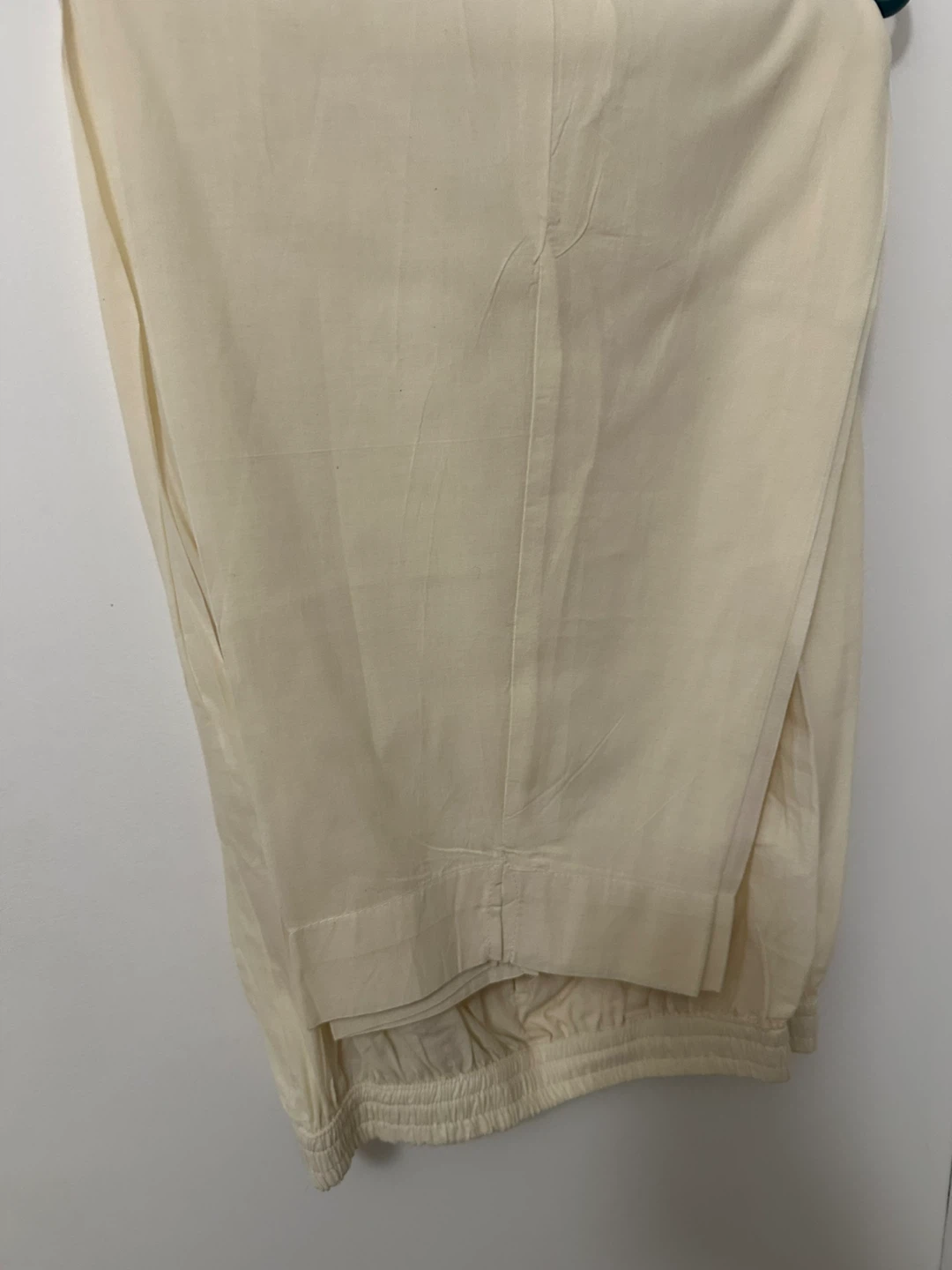 Embroidered suit with Dupatta - photo 5