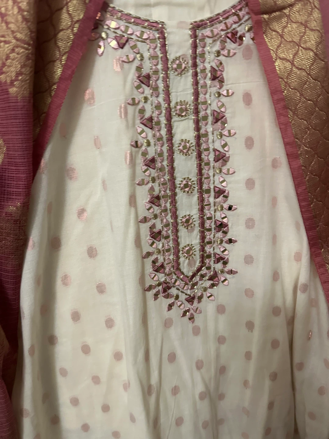 Embroidered suit with Dupatta - photo 2