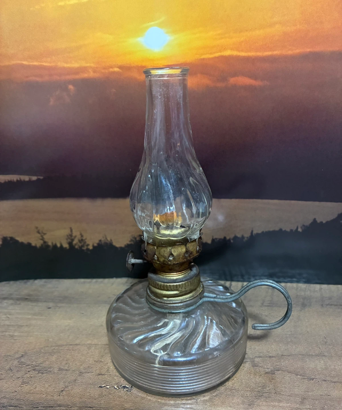Miniature Swirl Glass Finger Oil Lamp With Chimney - photo 2