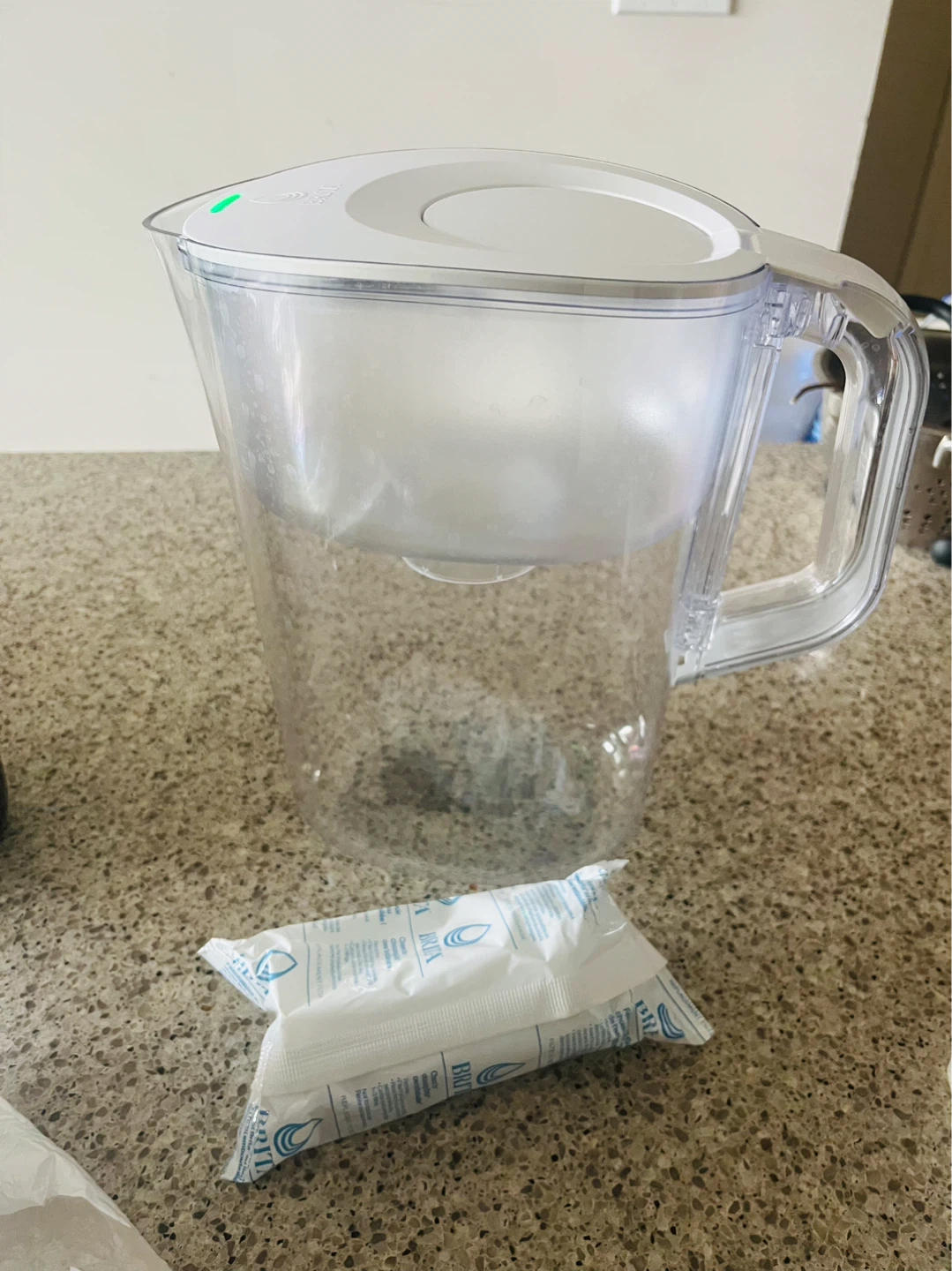 Brita filter jug with extra filter