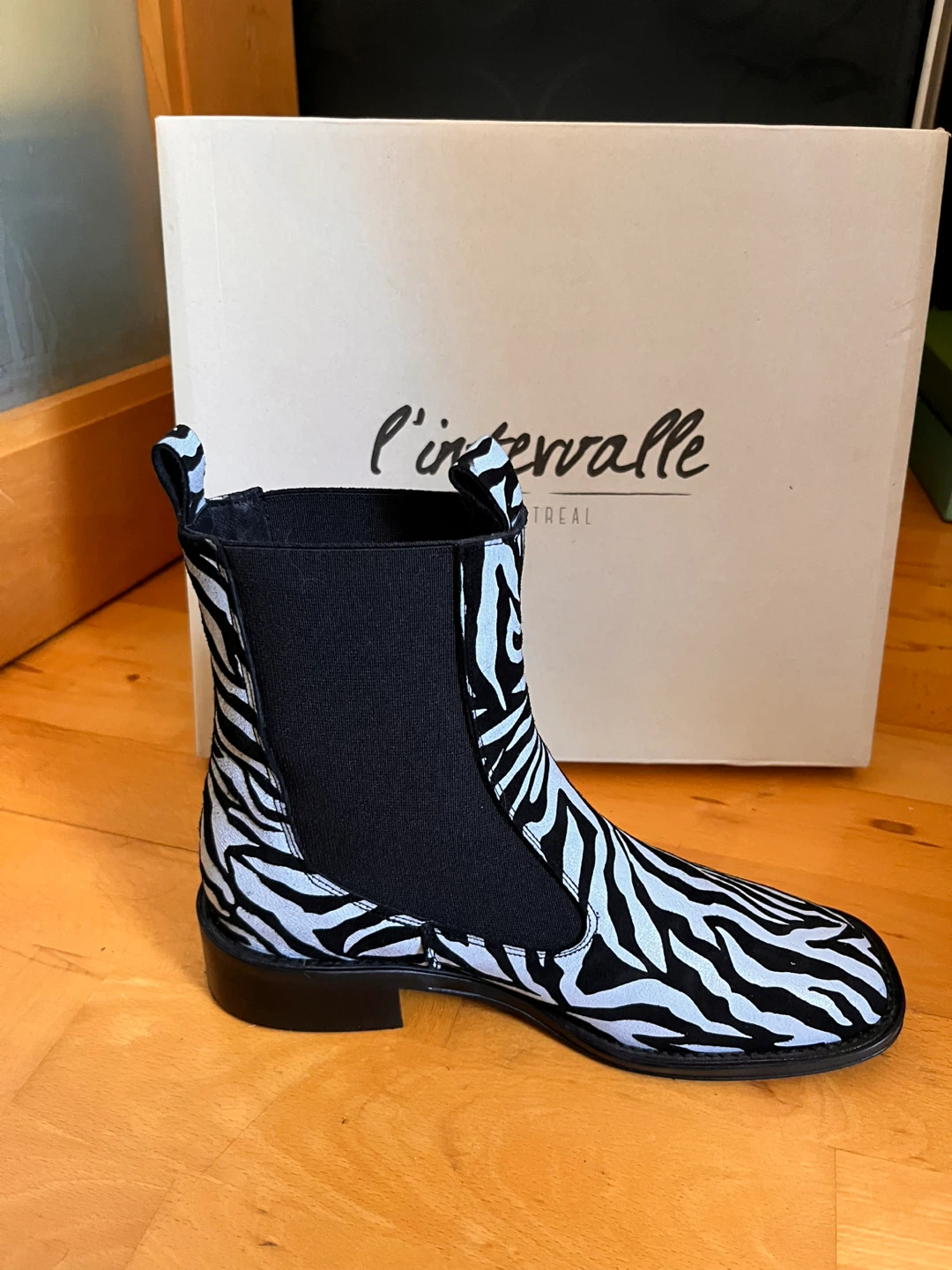 NEW Size 36 L'Intervalle Zebra Print Chelsea Boots