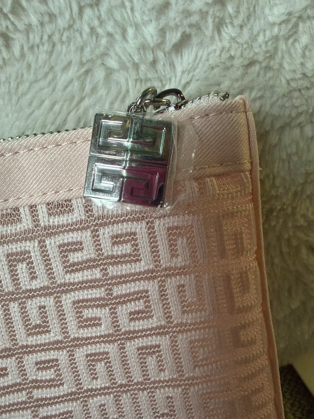 Givenchy Flat Nude  Cosmetic Pouch - photo 3