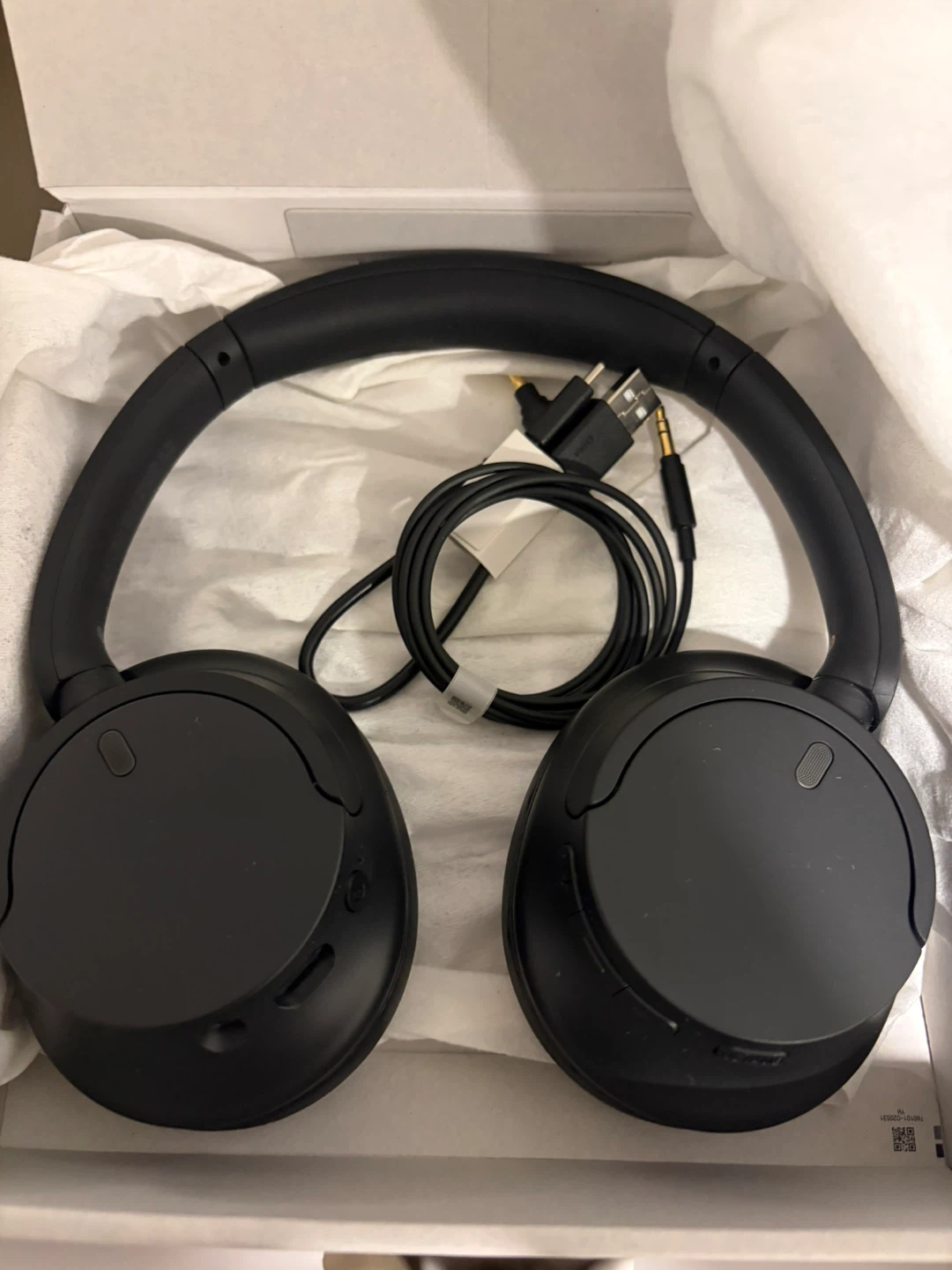 Sony WH-CH720N Noise Cancelling Headphones - photo 3