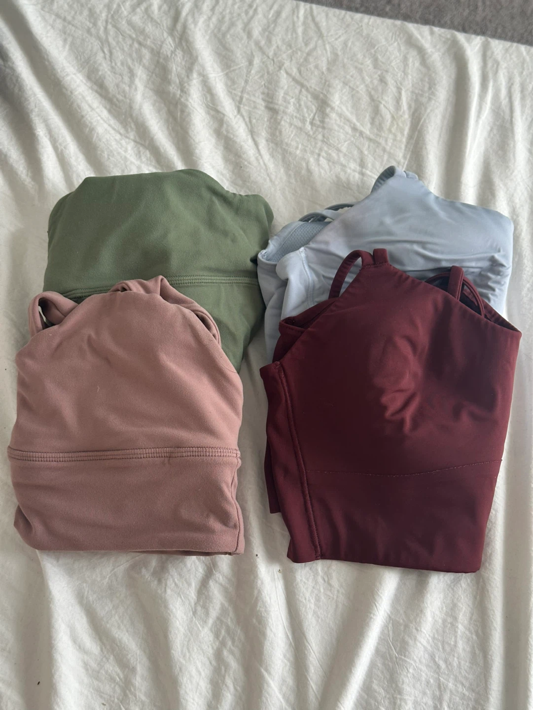 Lululemon sport bras