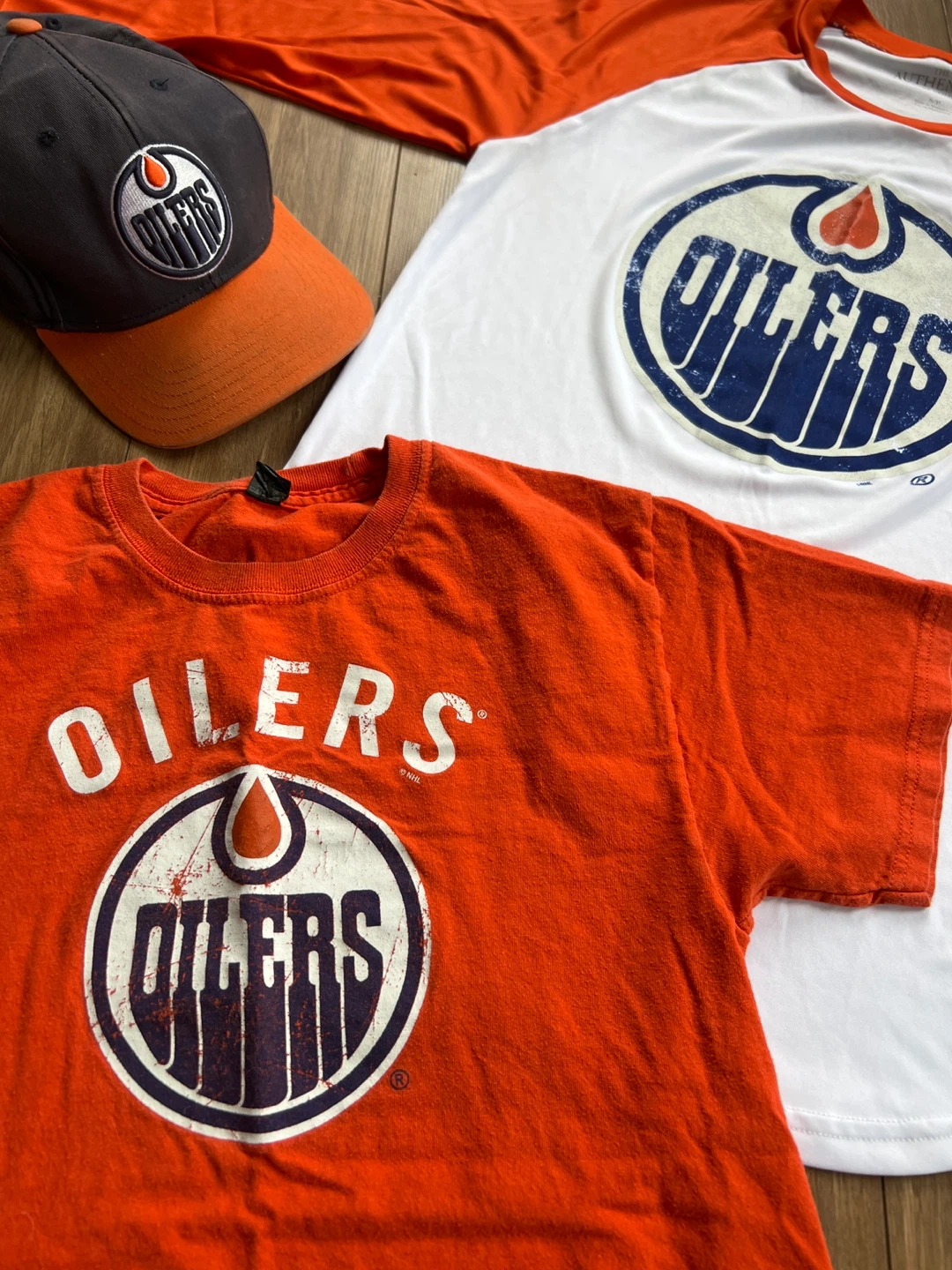Edmonton Oilers Hat and T-shirts Bundle - photo 2
