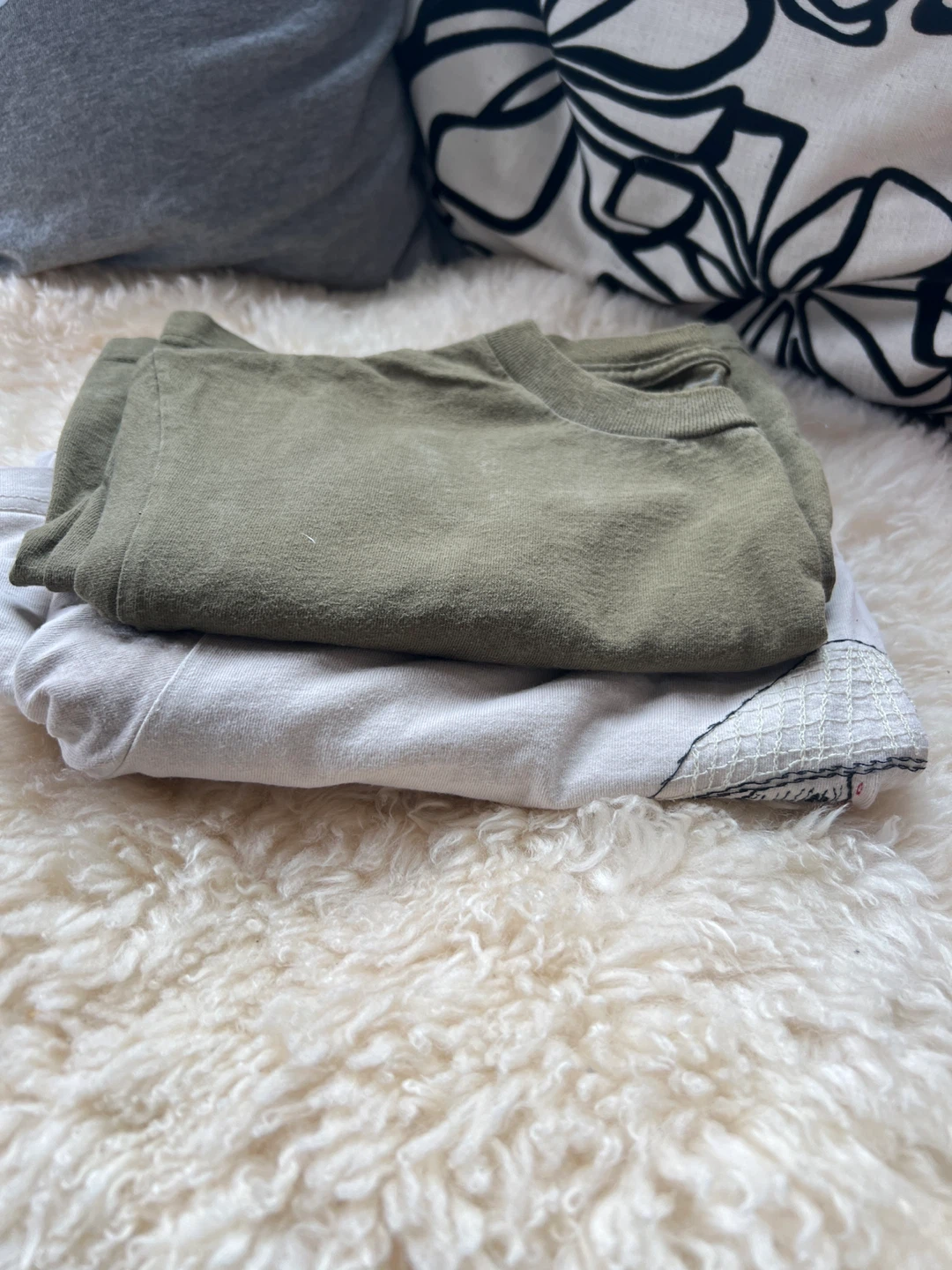 T-shirt bundle - photo 4