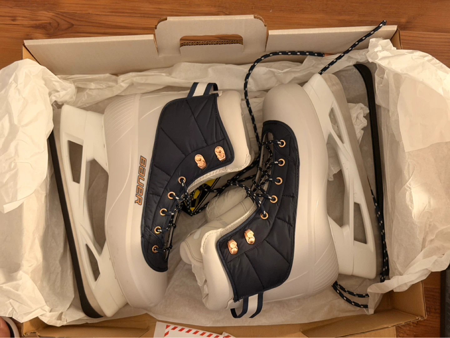 Bauer Radiant Heated Skates — Unisex, Size 8, BRAND NEW! - photo 4