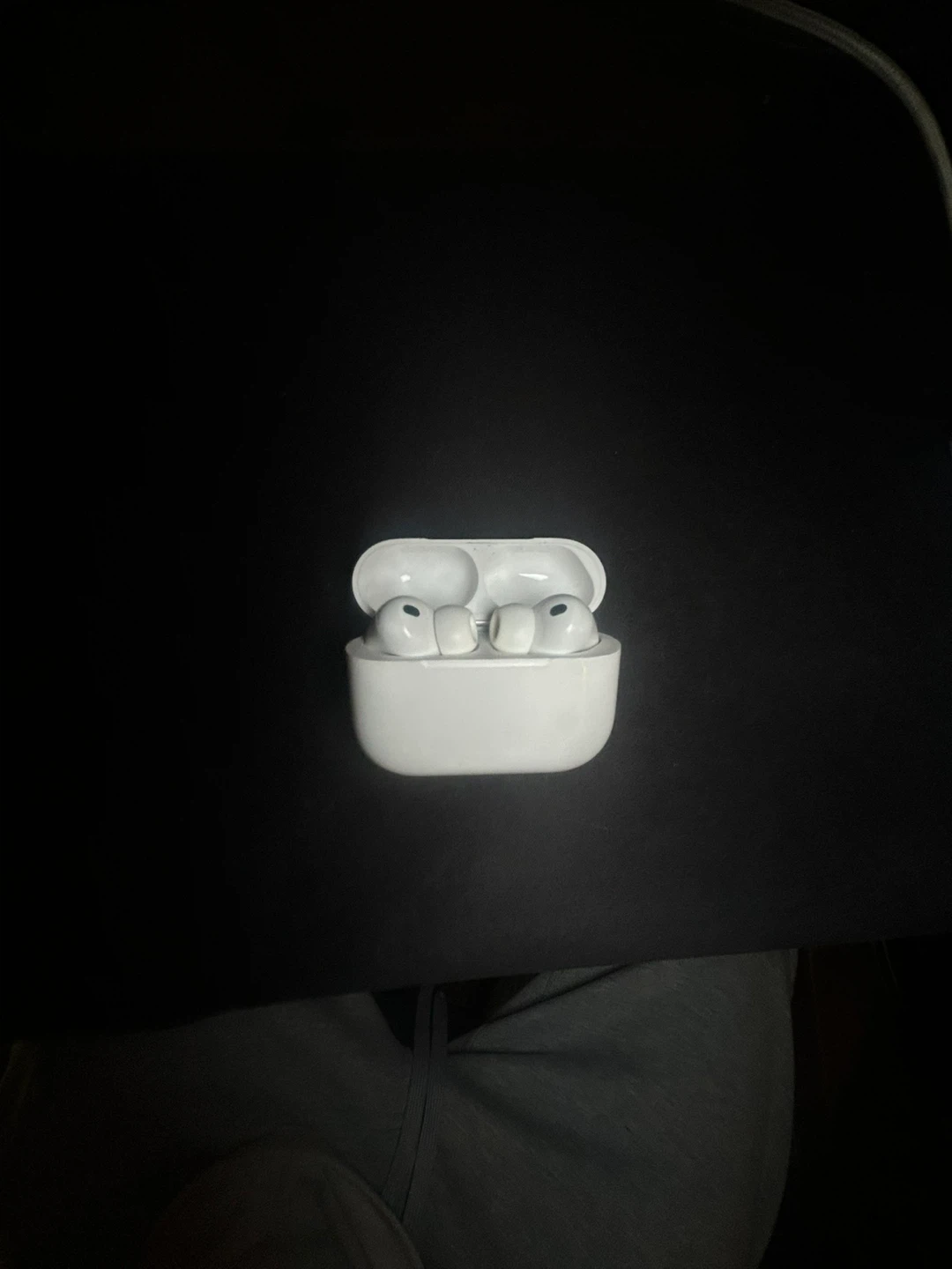 Apple AirPods Pro 3s - photo 2