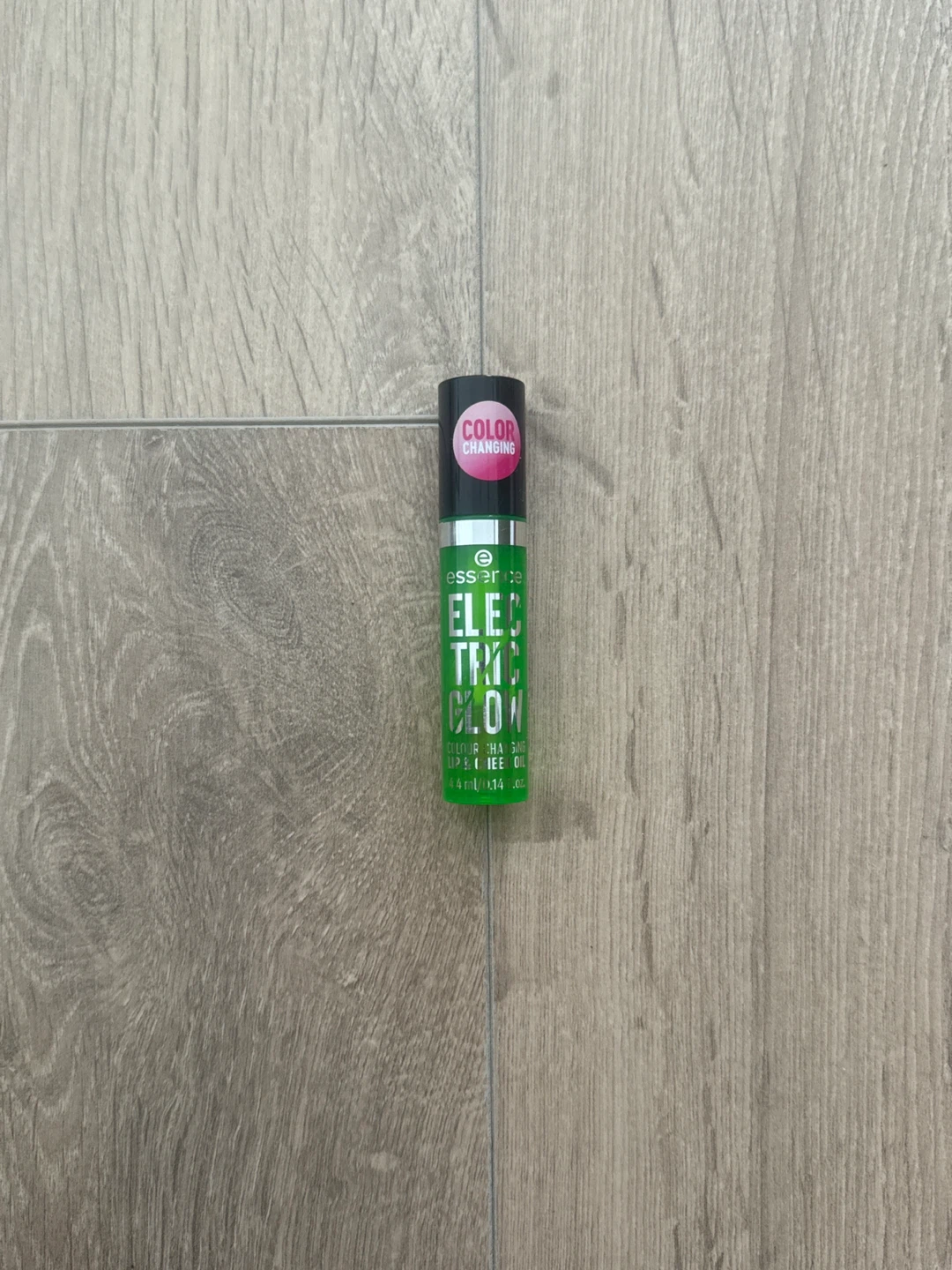 Essence Electric Glow Colour Changing Lipstick New
