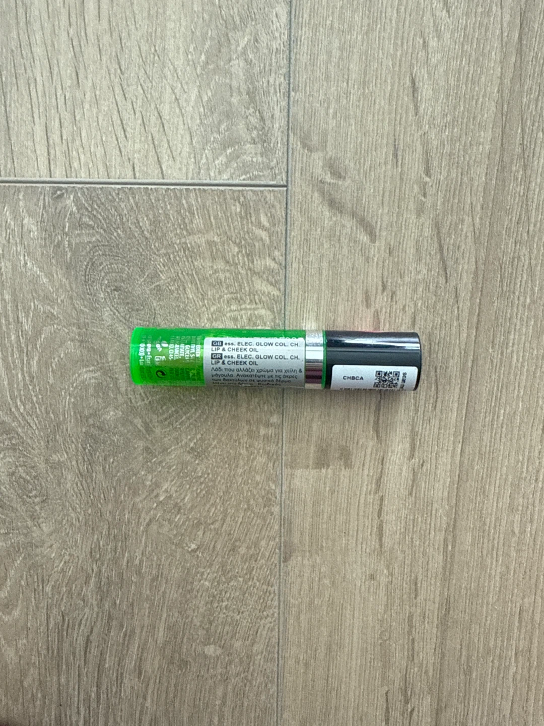 Essence Electric Glow Colour Changing Lipstick New - photo 2