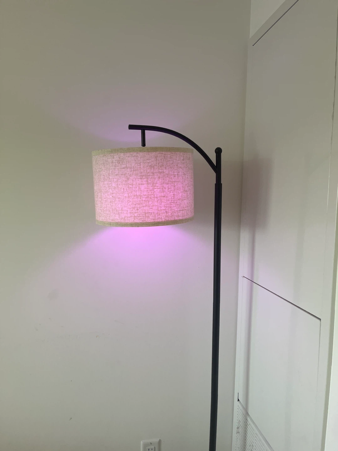 Lamp with LED smart bulb