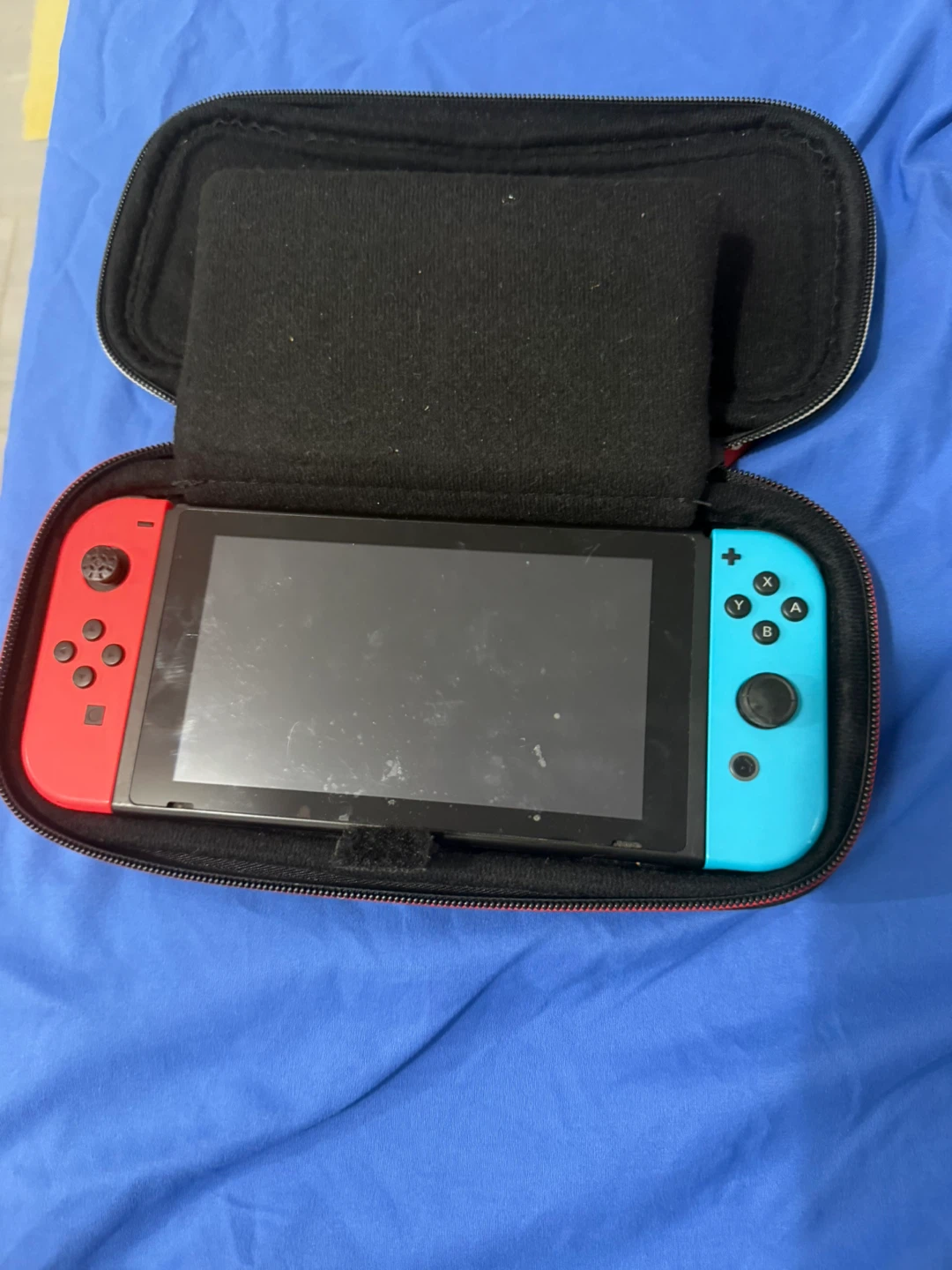 Nintendo Switch with pro controller + Case - photo 2