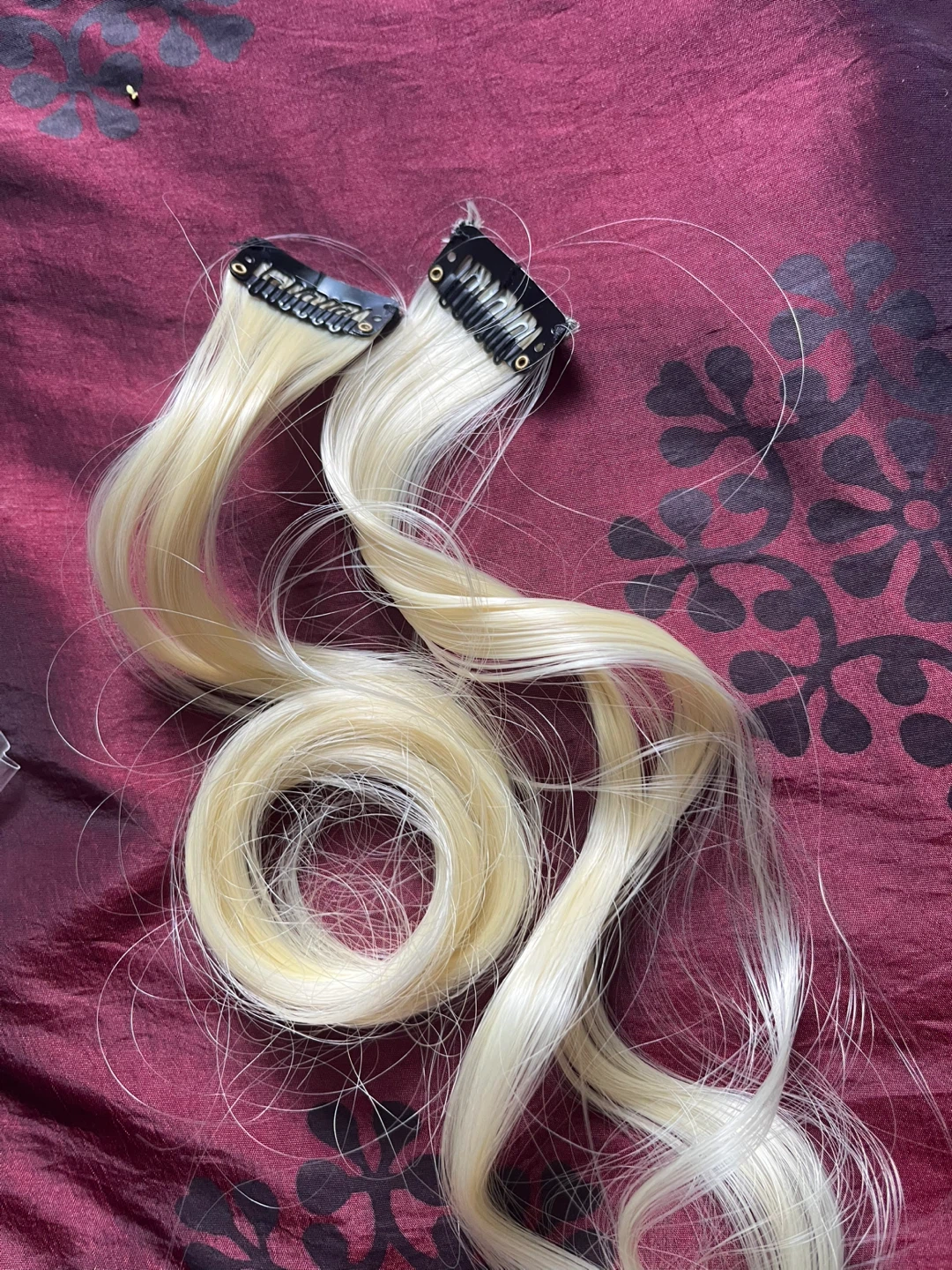 12 pieces Clip-in Hair Extensions - Blonde Wavy