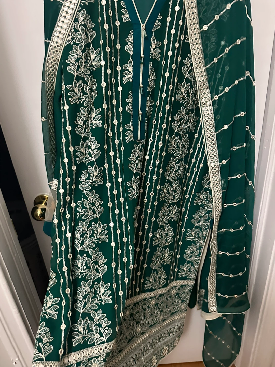 Green Embroidered Suit Dupatta Set - photo 3