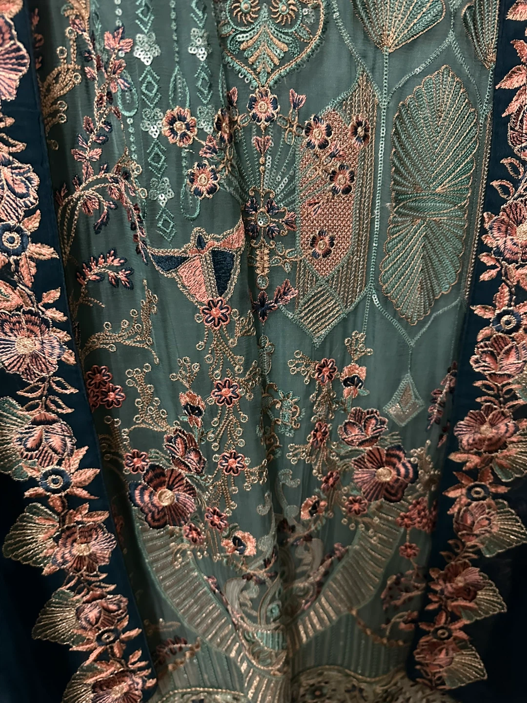 Embroidered Teal Suit with Dupatta - photo 5