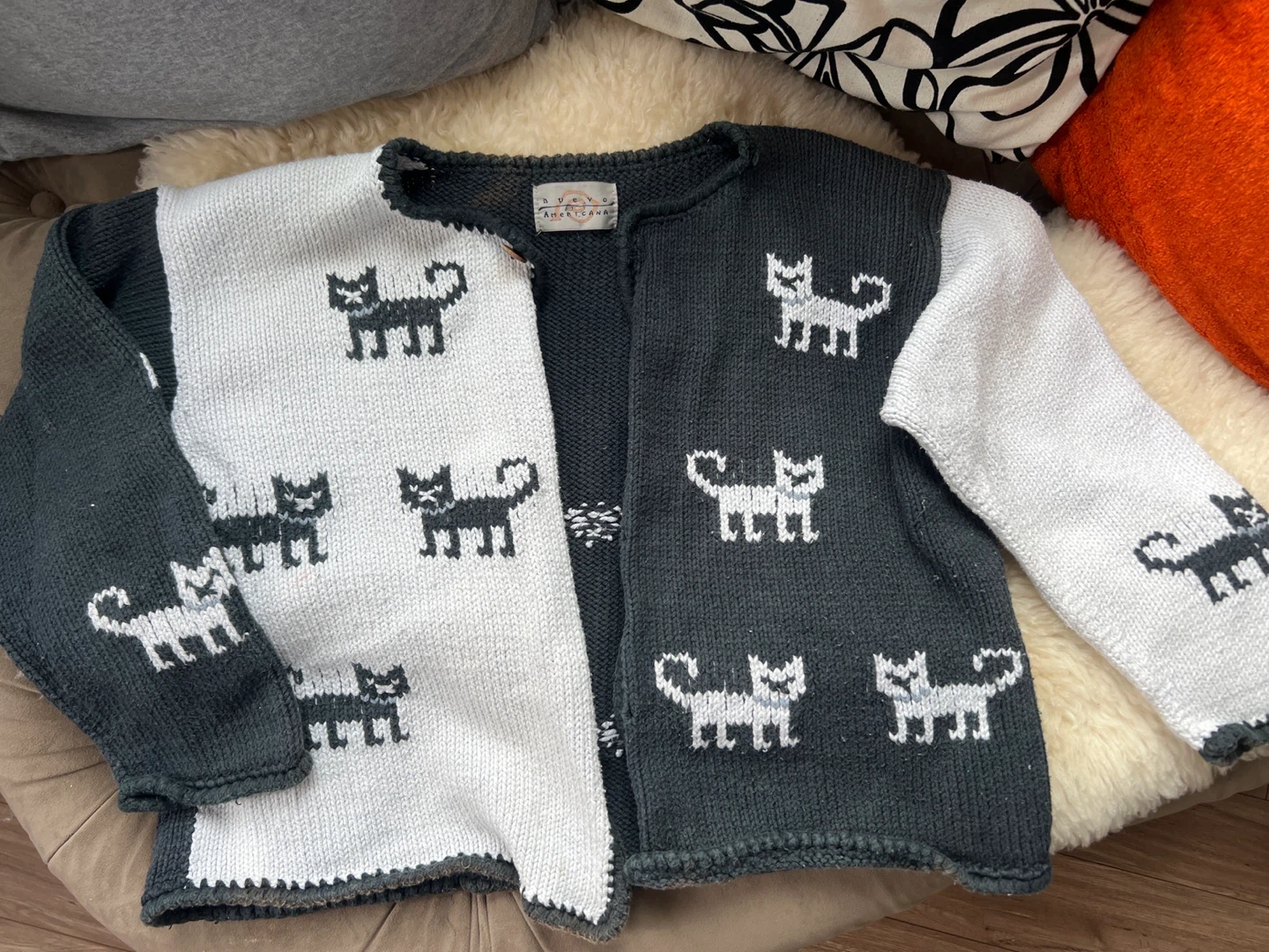 Vintage Black & White Cat cardigan