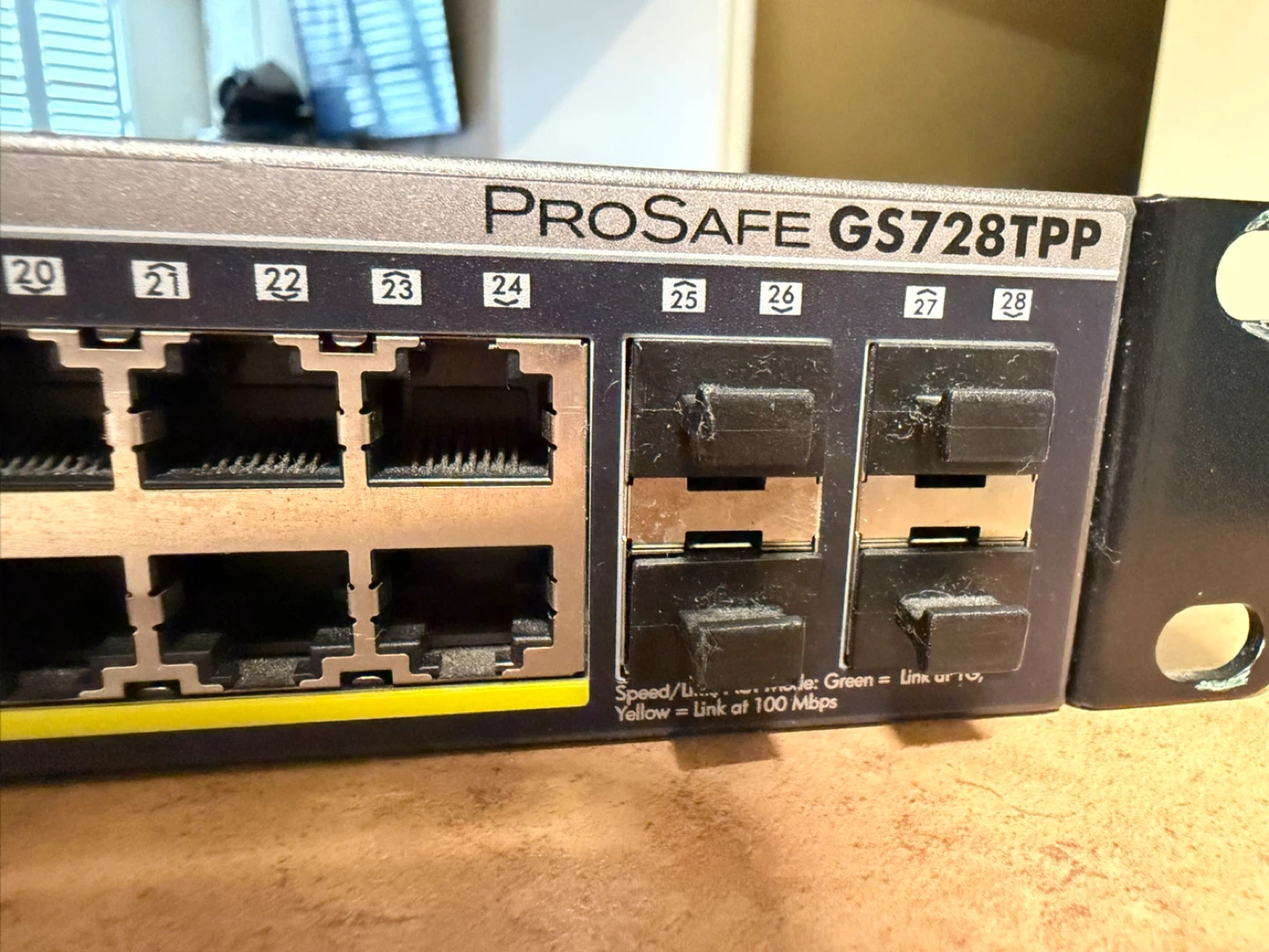 NETGEAR ProSAFE GS728TPP Network Switch - photo 2