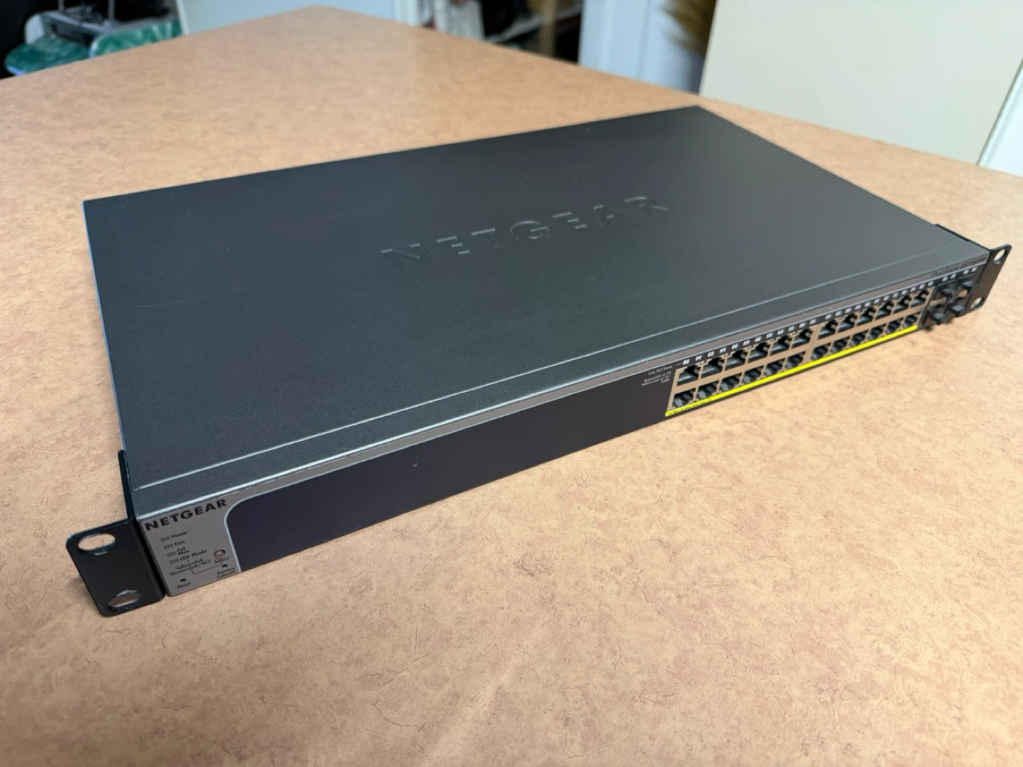 NETGEAR ProSAFE GS728TPP Network Switch - photo 3