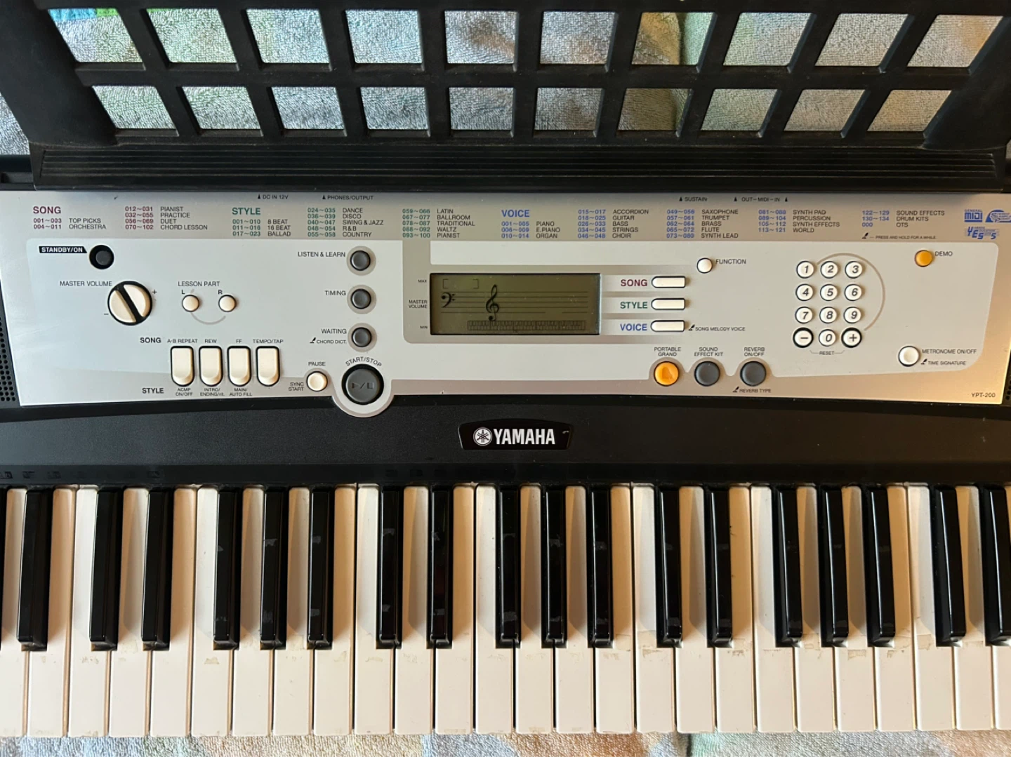 Yamaha YPT-200 Portable Keyboard - photo 3